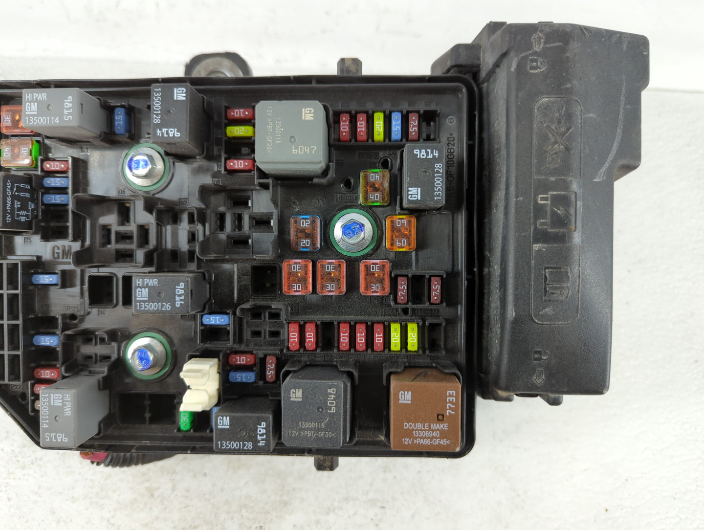 2020-2023 Hyundai Sonata Fusebox Fuse Box Panel Relay Module P/N:23246682 Fits Fits 2020 2021 2022 2023 OEM Used Auto Parts 