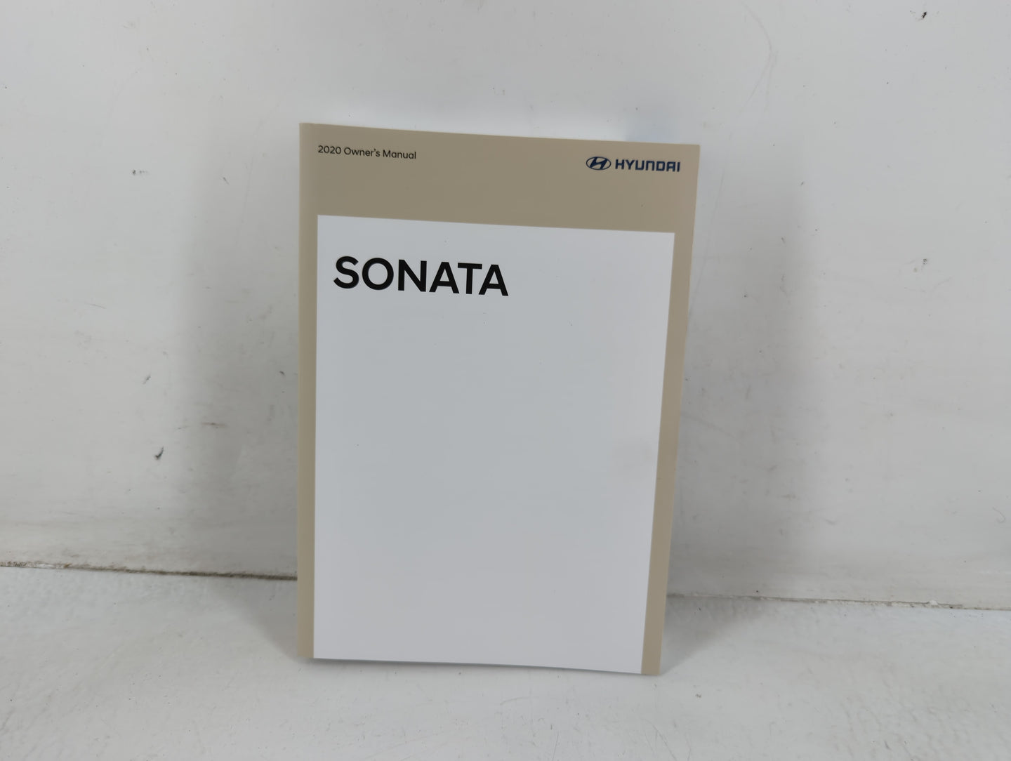 2020 Hyundai Sonata Owners Manual Book Guide P/N:LDWO-EUO1C OEM Used Auto Parts - Oemusedautoparts1.com