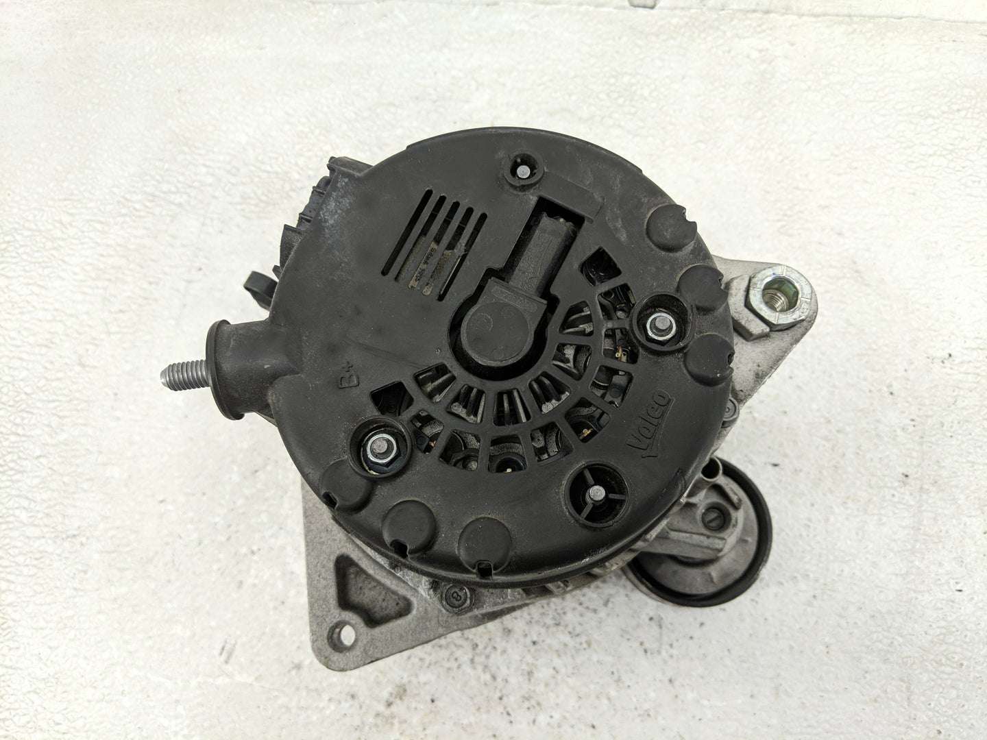 2018-2021 Hyundai Tucson Alternator Replacement Generator Charging Assembly Engine OEM P/N:37300-2E820 2624670 Fits OEM Used