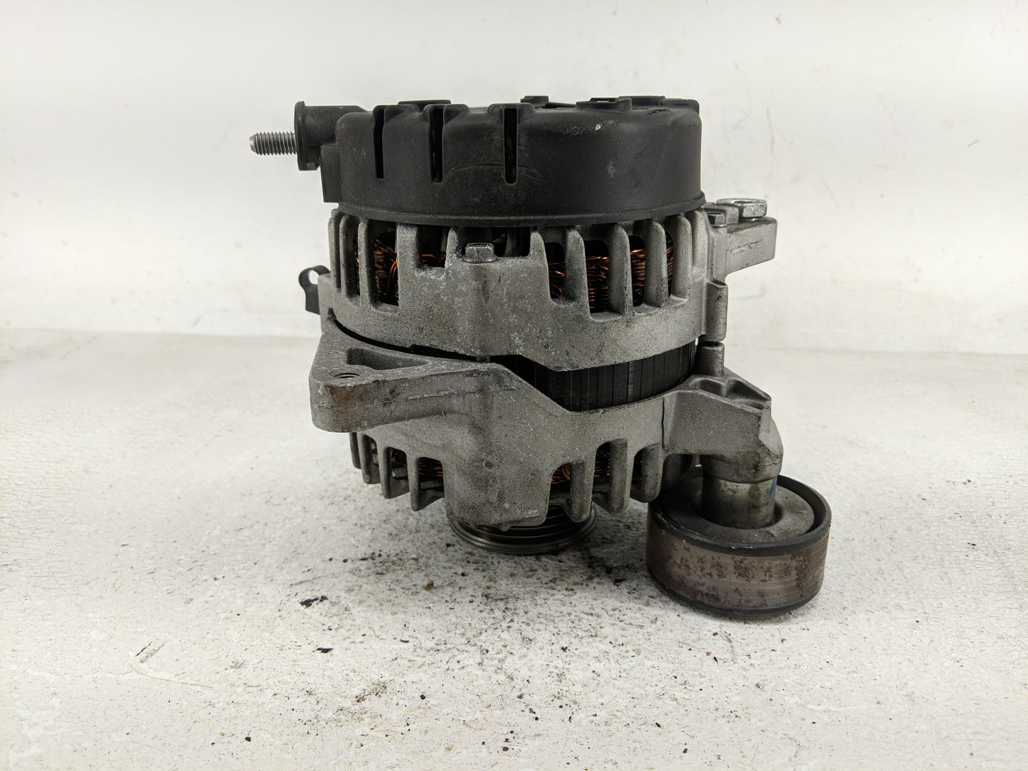 2018-2021 Hyundai Tucson Alternator Replacement Generator Charging Assembly Engine OEM P/N:37300-2E820 2624670 Fits OEM Used
