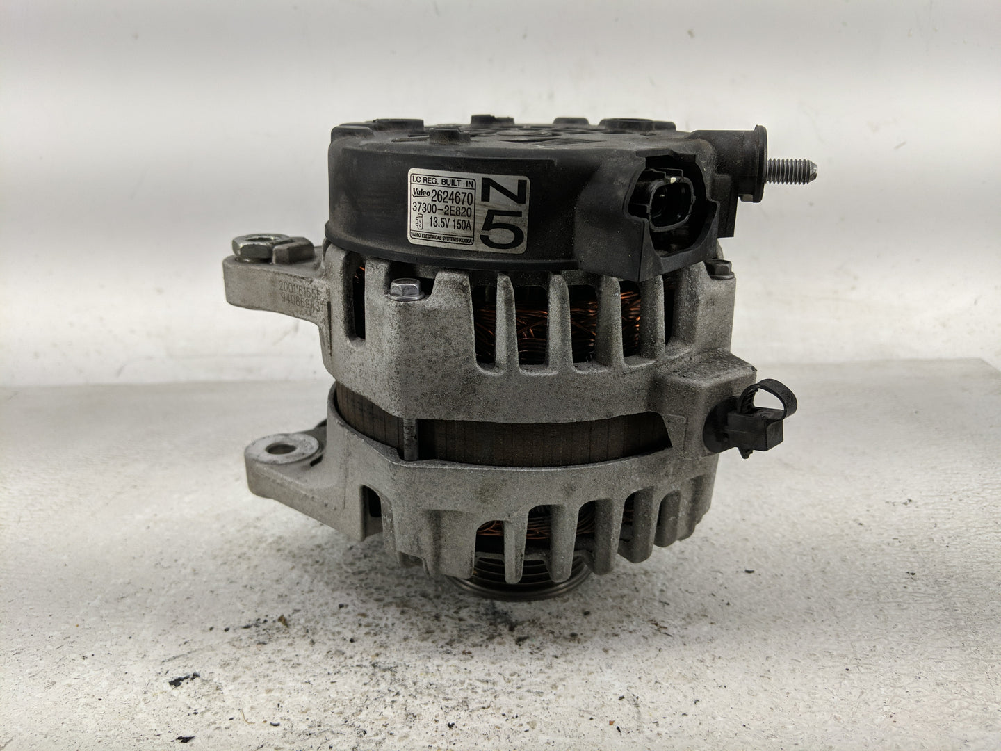 2018-2021 Hyundai Tucson Alternator Replacement Generator Charging Assembly Engine OEM P/N:37300-2E820 2624670 Fits OEM Used