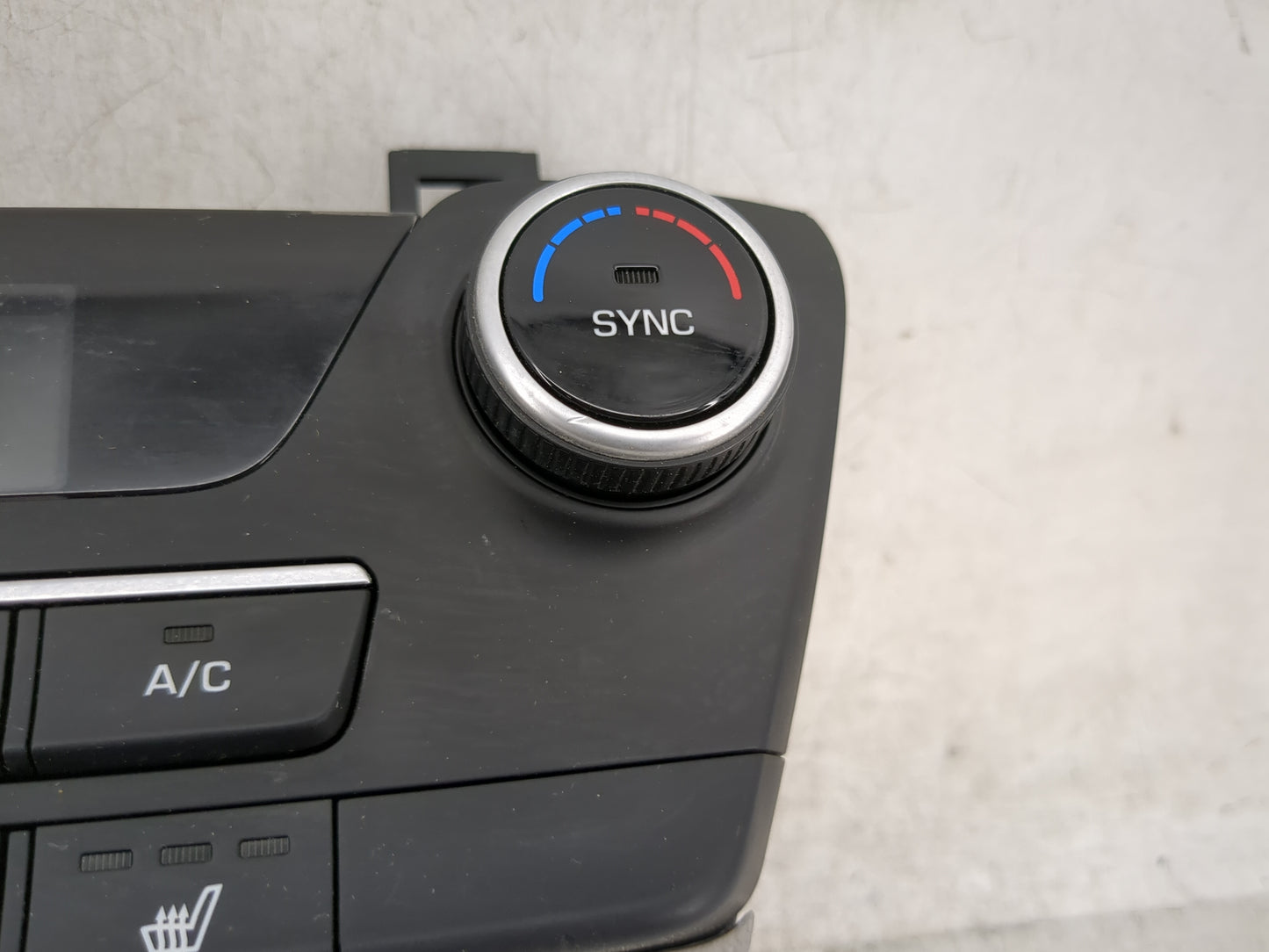 2019-2022 Hyundai Tucson Climate Control Module Temperature AC/Heater Replacement P/N:97250-D3GD0TGG Fits Fits 2019 2020 202