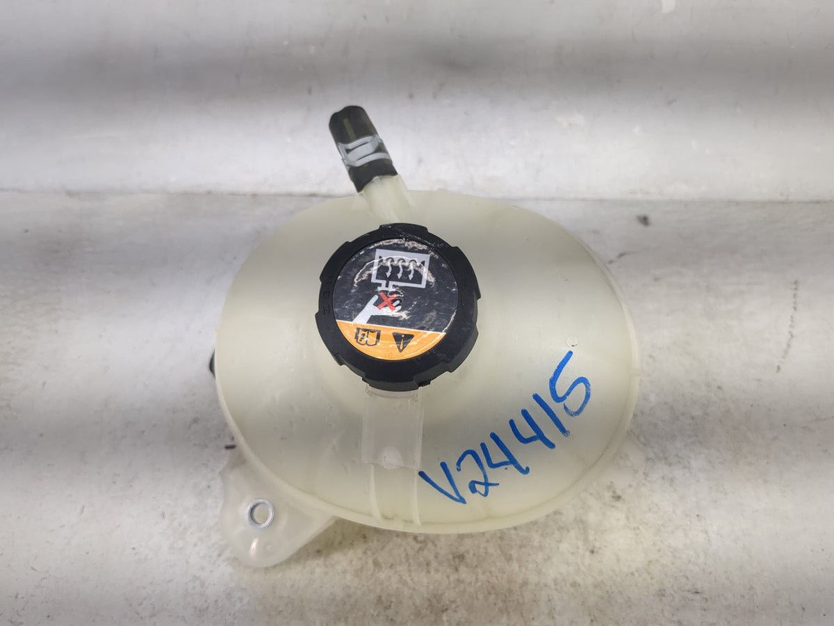 2018-2021 Hyundai Tucson Radiator Coolant Overflow Expansion Tank Bottle - Oemusedautoparts1.com