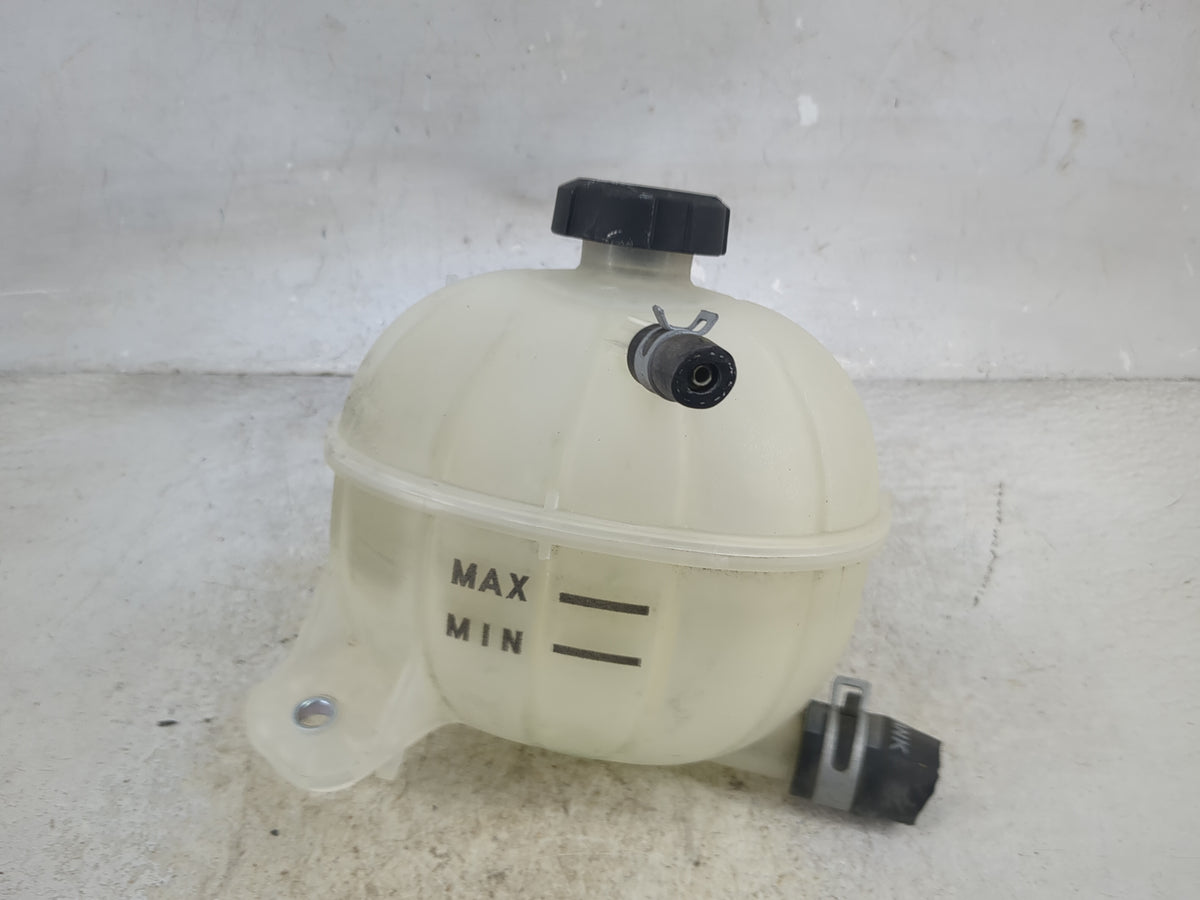 2018-2021 Hyundai Tucson Radiator Coolant Overflow Expansion Tank Bottle - Oemusedautoparts1.com