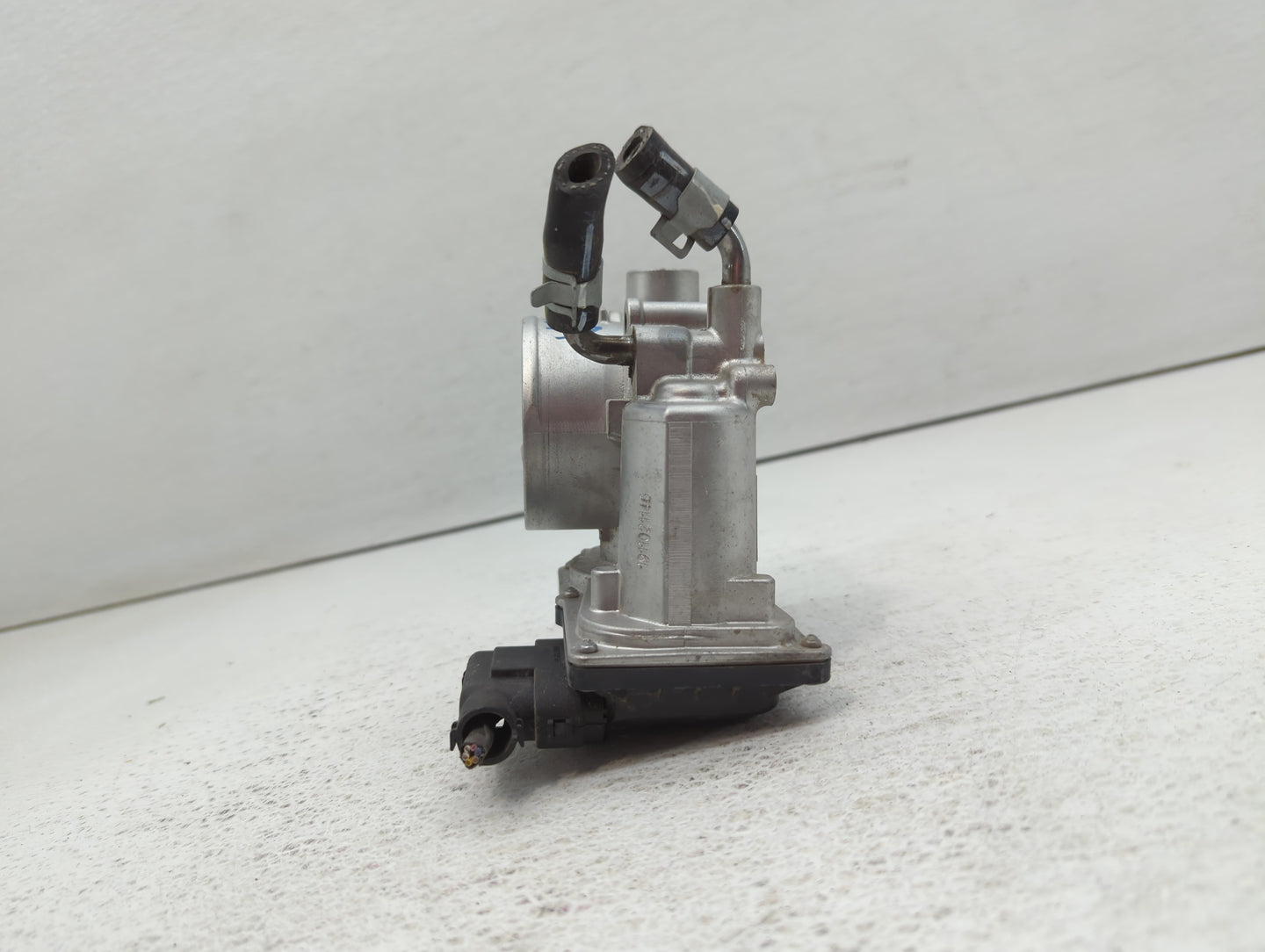 2014-2021 Hyundai Tucson Throttle Body P/N:35100-2E000 Fits Fits 2011 2012 2013 2014 2015 2016 2017 2018 2019 2020 2021 OEM 