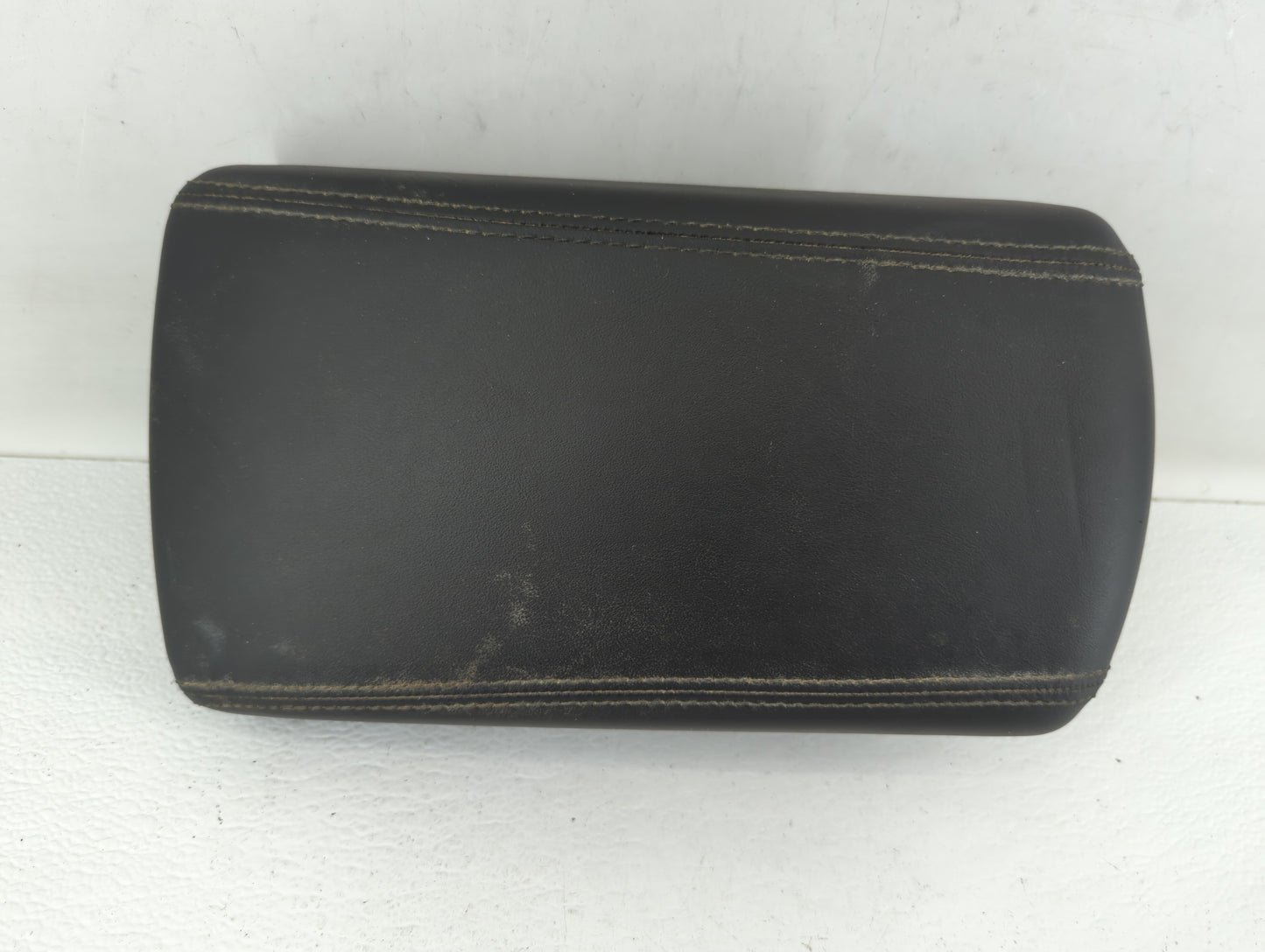 2020 Hyundai Tucson Center Console Armrest Cover Lid - Oemusedautoparts1.com