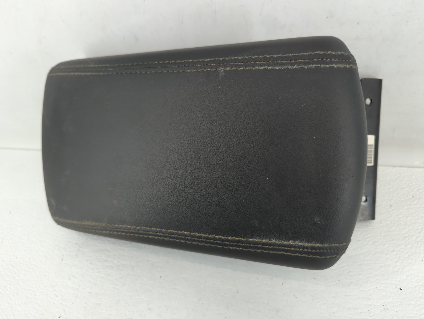 2020 Hyundai Tucson Center Console Armrest Cover Lid - Oemusedautoparts1.com