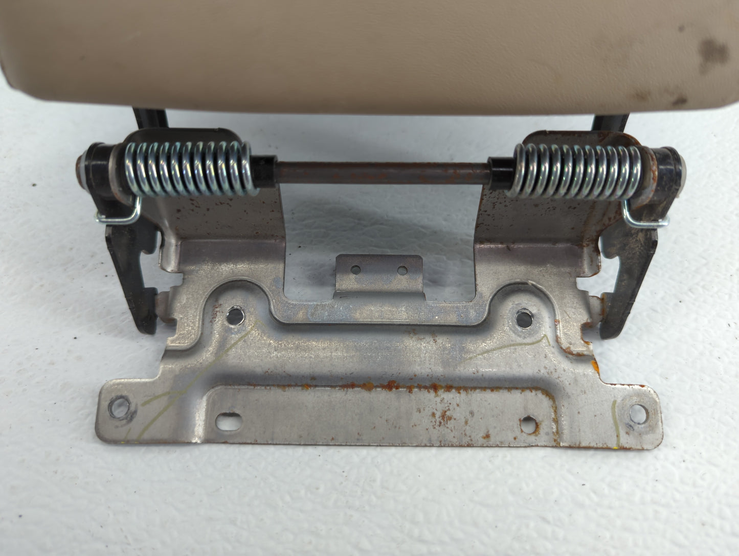 2020 Hyundai Tucson Center Console Armrest Cover Lid - Oemusedautoparts1.com