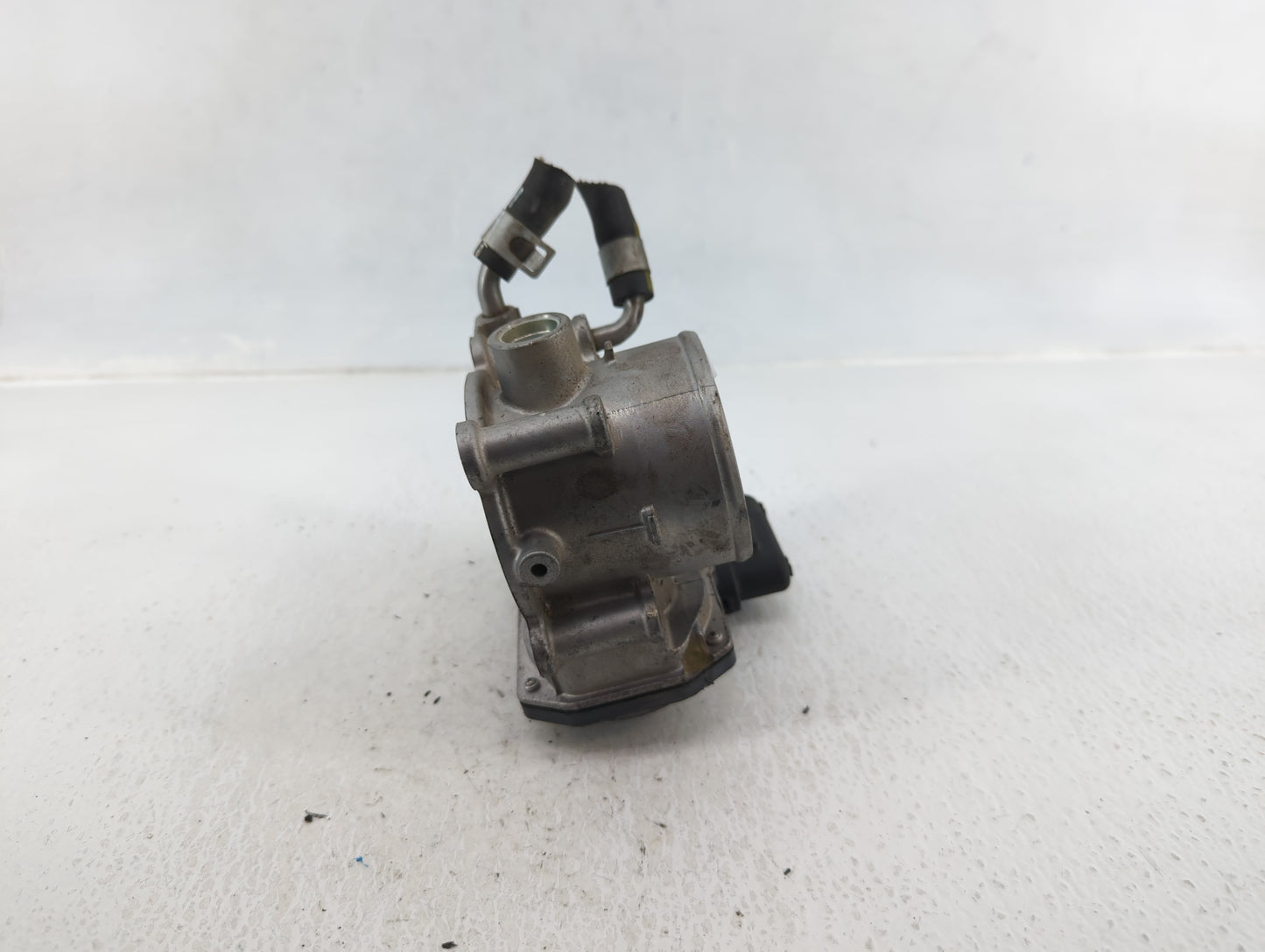 2014-2021 Hyundai Tucson Throttle Body P/N:35100-2E000 Fits Fits 2011 2012 2013 2014 2015 2016 2017 2018 2019 2020 2021 OEM 