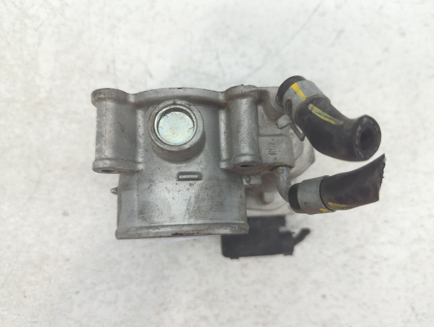 2014-2021 Hyundai Tucson Throttle Body P/N:5323 06C25 35100-2E000 Fits Fits 2011 2012 2013 2014 2015 2016 2017 2018 2019 202