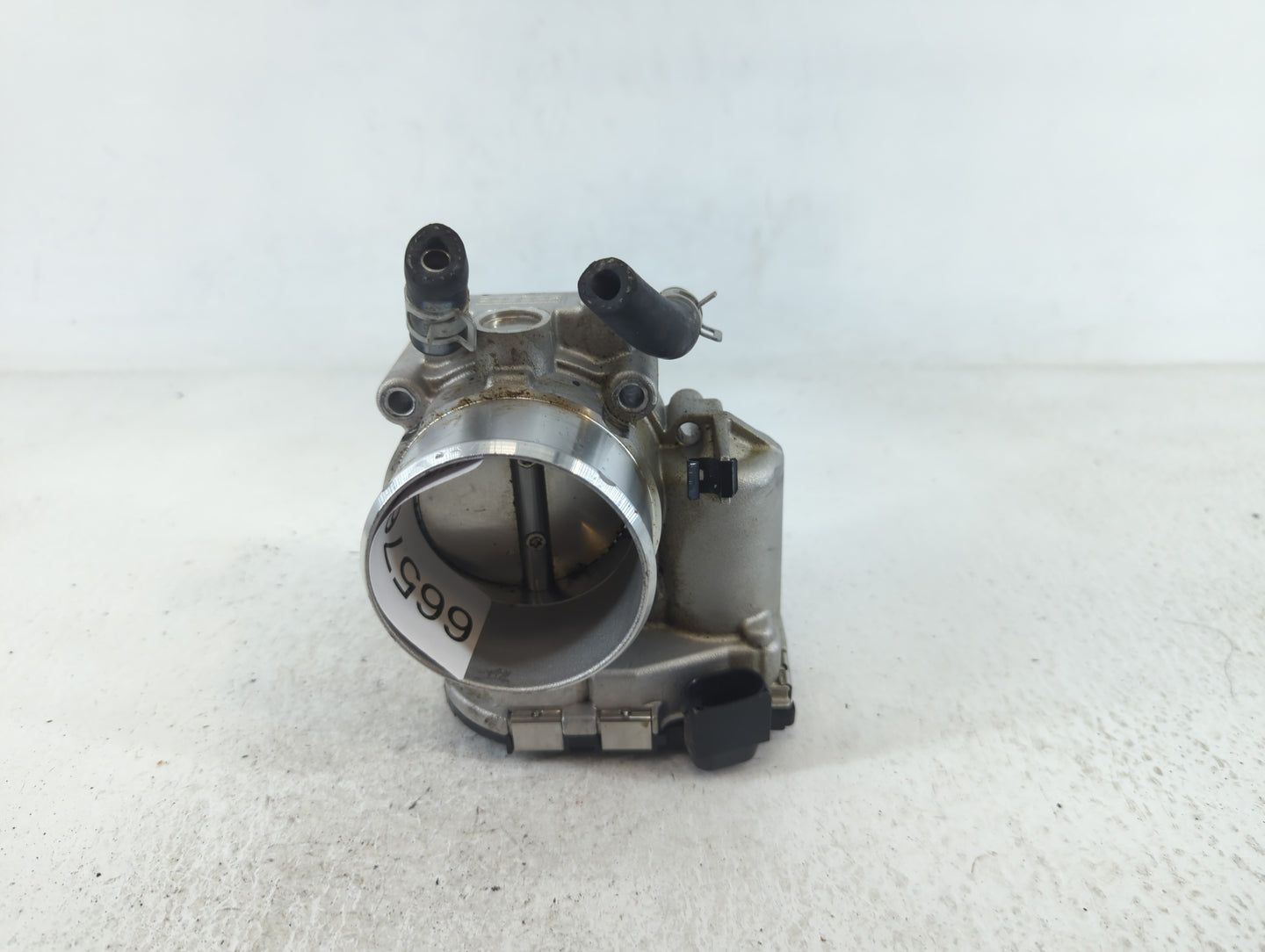 2018-2021 Hyundai Tucson Throttle Body P/N:35100-2G600 Fits Fits 2015 2016 2017 2018 2019 2020 2021 OEM Used Auto Parts - Oe
