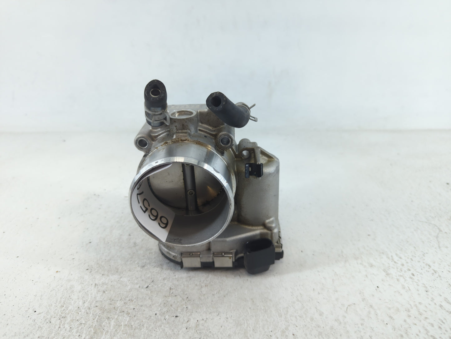 2018-2021 Hyundai Tucson Throttle Body P/N:35100-2G600 Fits Fits 2015 2016 2017 2018 2019 2020 2021 OEM Used Auto Parts - Oe