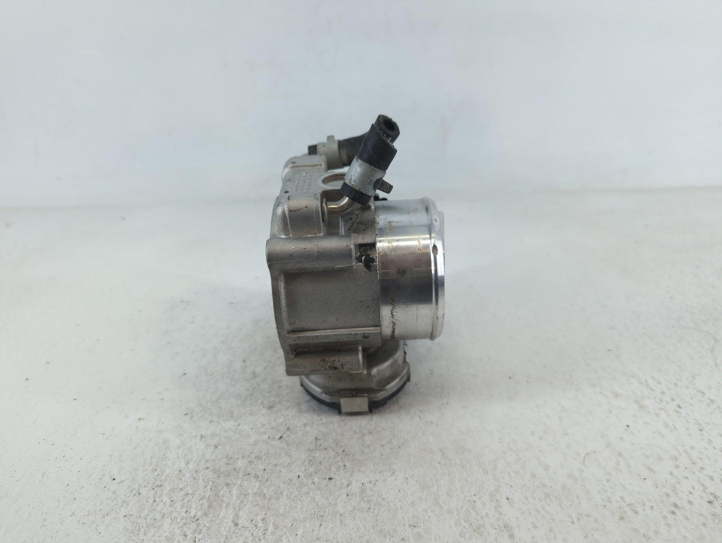 2018-2021 Hyundai Tucson Throttle Body P/N:35100-2G600 Fits Fits 2015 2016 2017 2018 2019 2020 2021 OEM Used Auto Parts - Oe