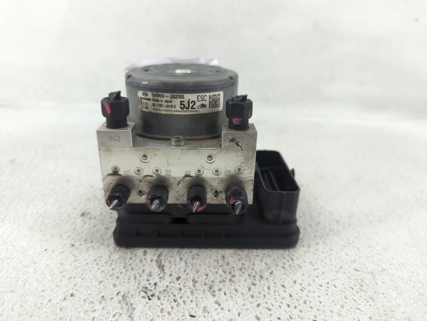 2019-2020 Hyundai Veloster ABS Pump Control Module Replacement P/N:58900-J3200 Fits Fits 2019 2020 OEM Used Auto Parts - Oem