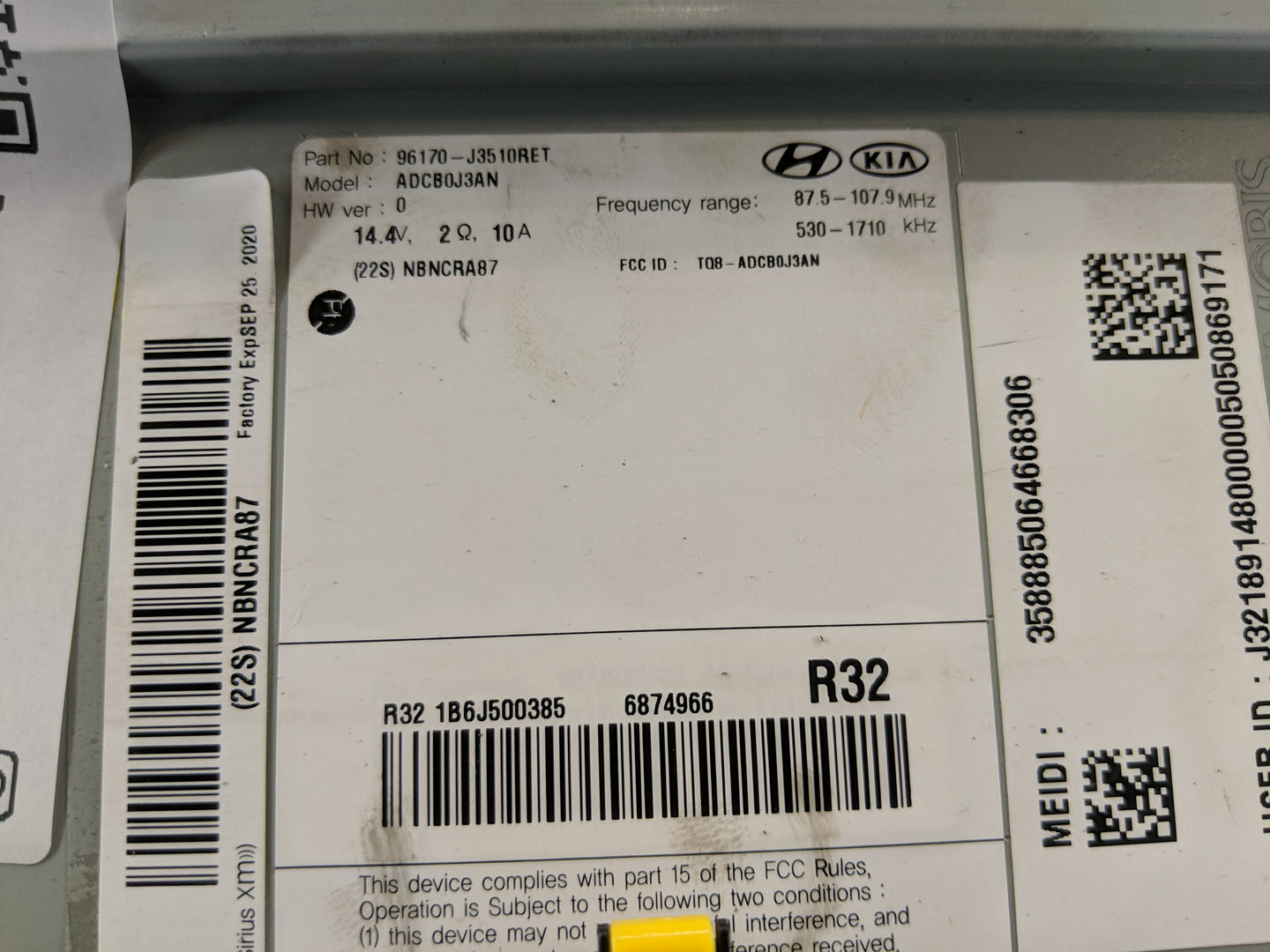 2019-2020 Hyundai Veloster Radio AM FM Cd Player Receiver Replacement P/N:96170-J3510RET Fits Fits 2019 2020 OEM Used Auto P