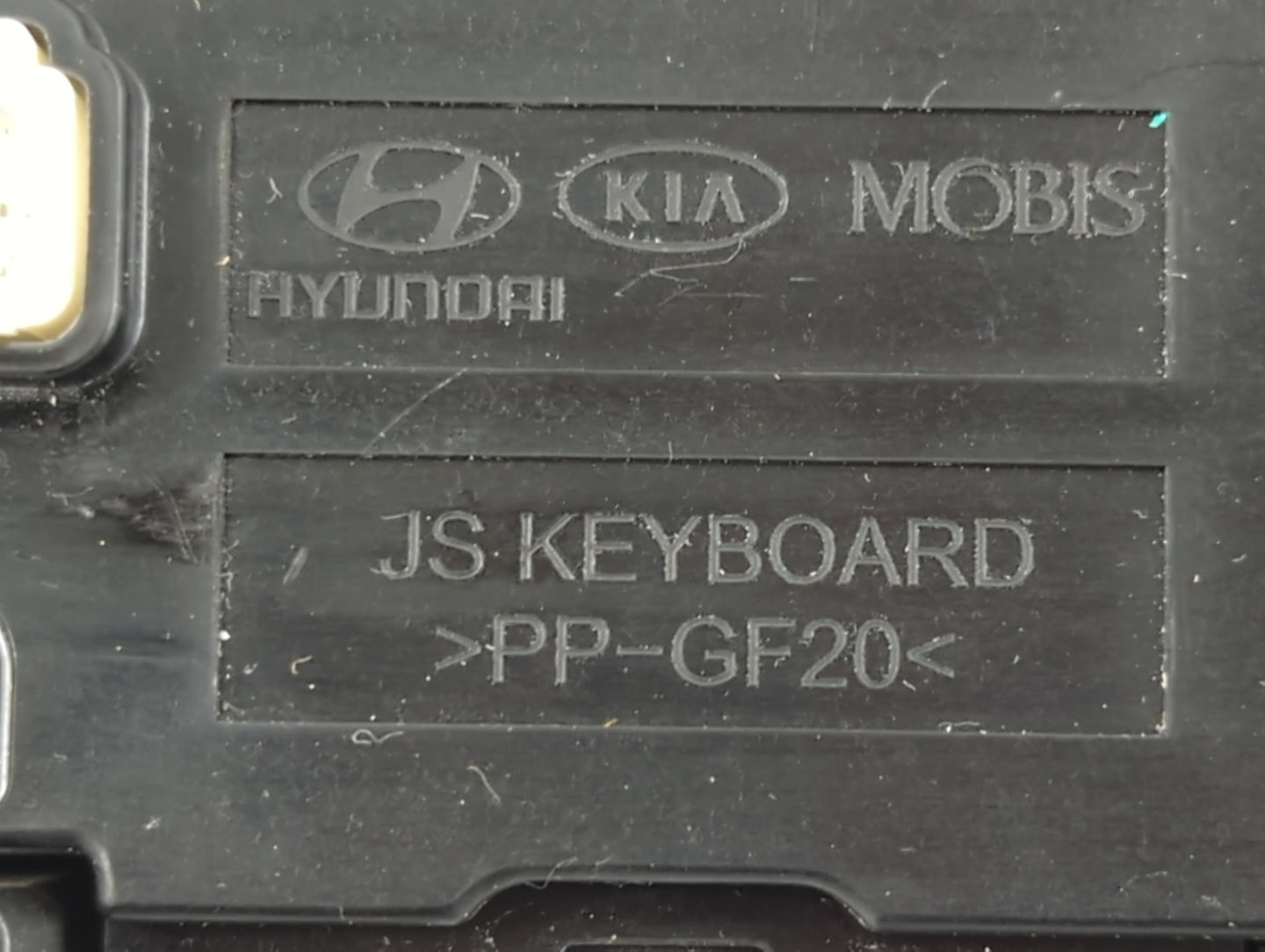 2019-2020 Hyundai Veloster Radio Control Panel - Oemusedautoparts1.com