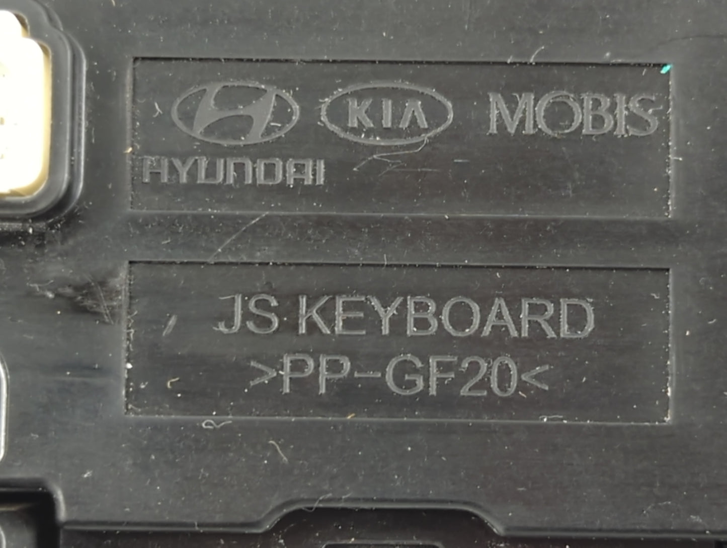 2019-2020 Hyundai Veloster Radio Control Panel - Oemusedautoparts1.com