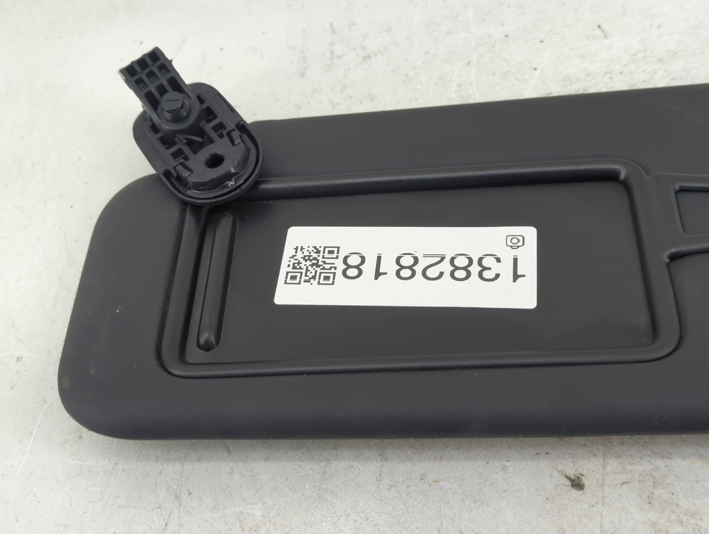 2019-2020 Hyundai Veloster Sun Visor Shade Replacement Driver Left Mirror Fits Fits 2019 2020 OEM Used Auto Parts - Oemuseda