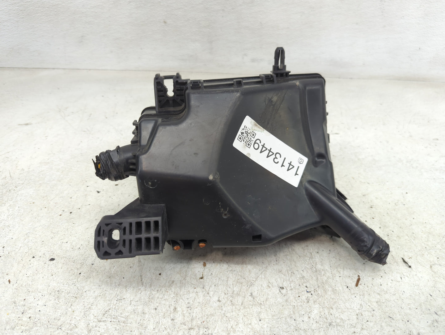 2019-2020 Hyundai Veloster Fusebox Fuse Box Panel Relay Module P/N:91956-J3820 18980-09620, 18980-09631 Fits Fits 2019 2020 
