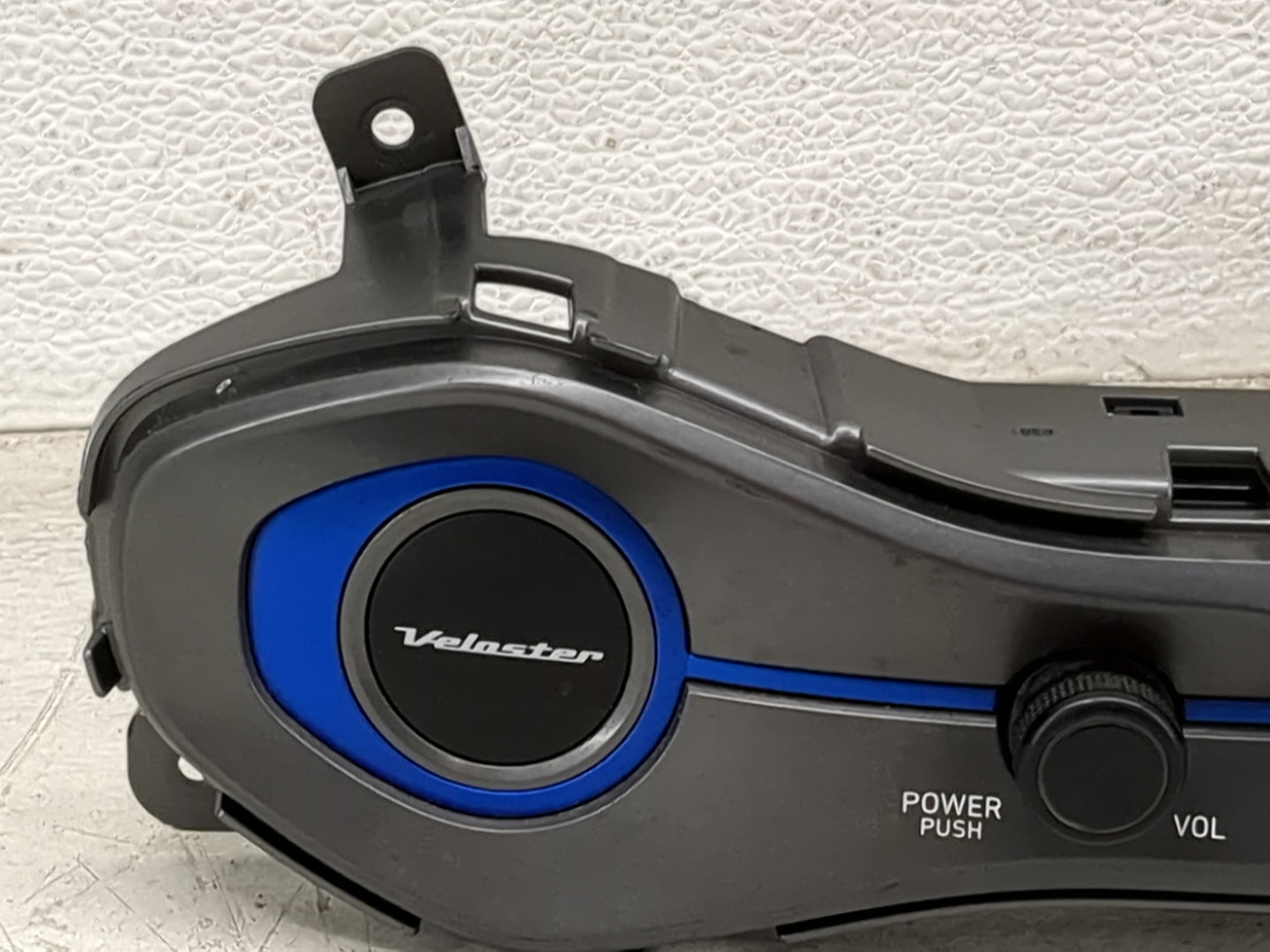 2019-2020 Hyundai Veloster Radio Control Panel 1467289 - Oemusedautoparts1.com