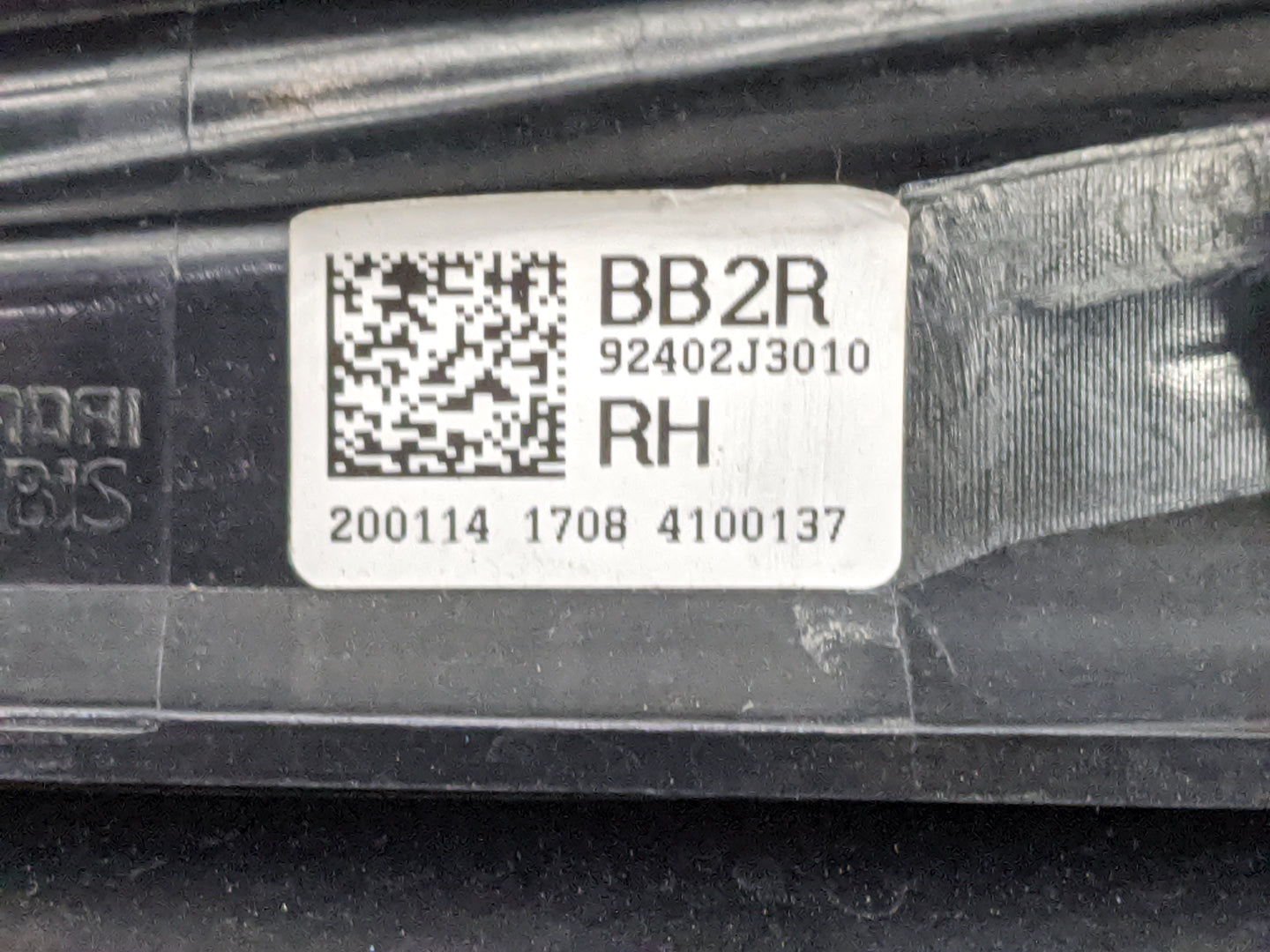 2019-2020 Hyundai Veloster Tail Light Assembly Passenger Right OEM P/N:92402J3010 BB2R Fits Fits 2019 2020 OEM Used Auto Par