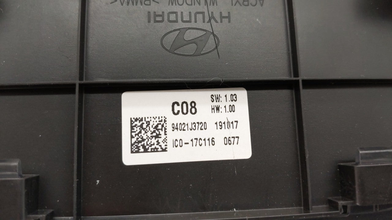 2019-2020 Hyundai Veloster Instrument Cluster Speedometer Gauges P/N:94021-J3720 Fits Fits 2019 2020 OEM Used Auto Parts - O