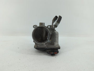 2020 Hyundai Veloster Throttle Body P/N:35100-2E400 35100-2E000 Fits Fits 2012 2013 2014 2015 2016 2018 2019 OEM Used Auto P