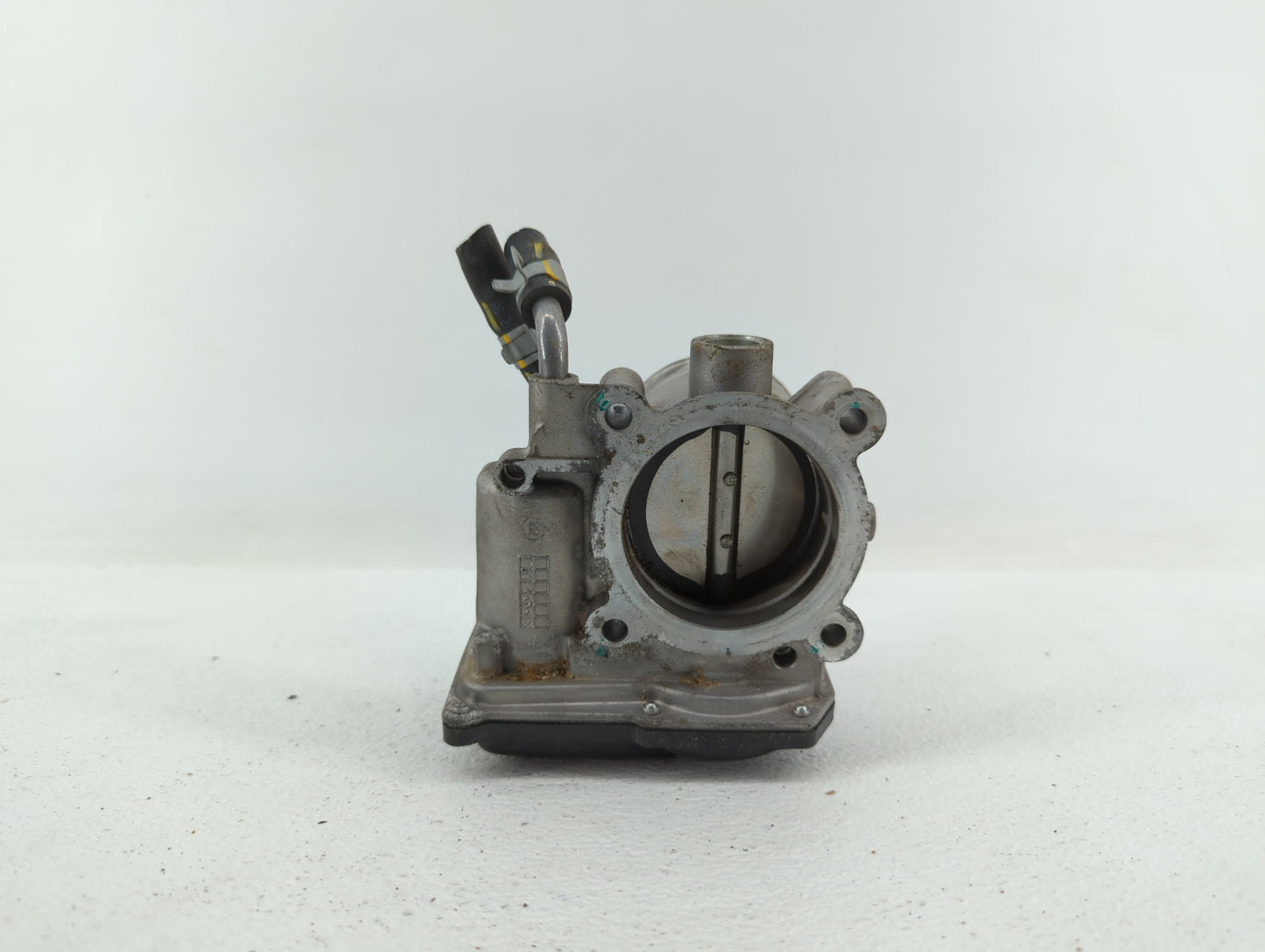 2020 Hyundai Veloster Throttle Body P/N:35100-2E400 35100-2E000 Fits Fits 2012 2013 2014 2015 2016 2018 2019 OEM Used Auto P