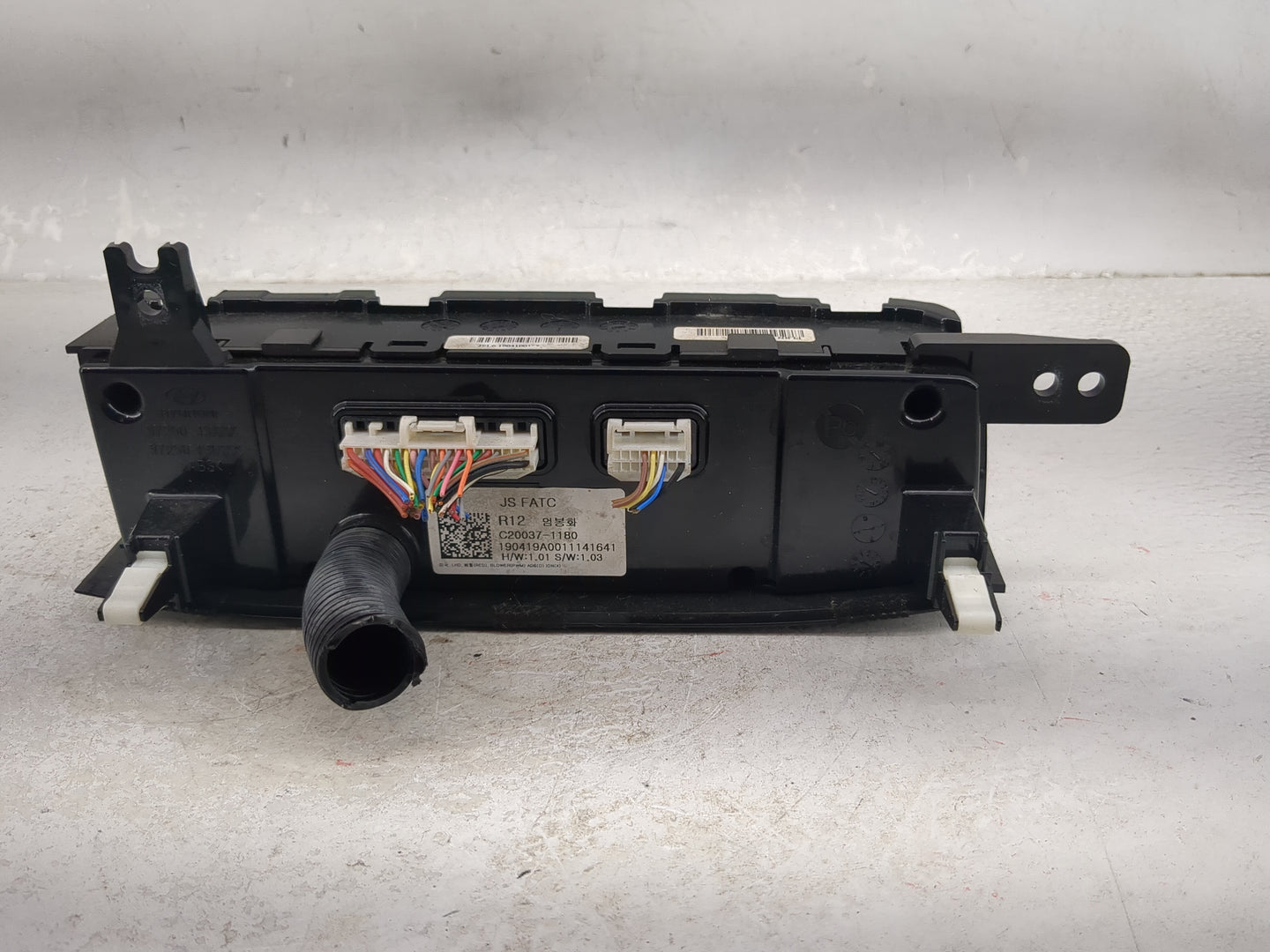 2019-2020 Hyundai Veloster Climate Control Module Temperature AC/Heater Replacement P/N:C20037-1180 Fits Fits 2019 2020 OEM 