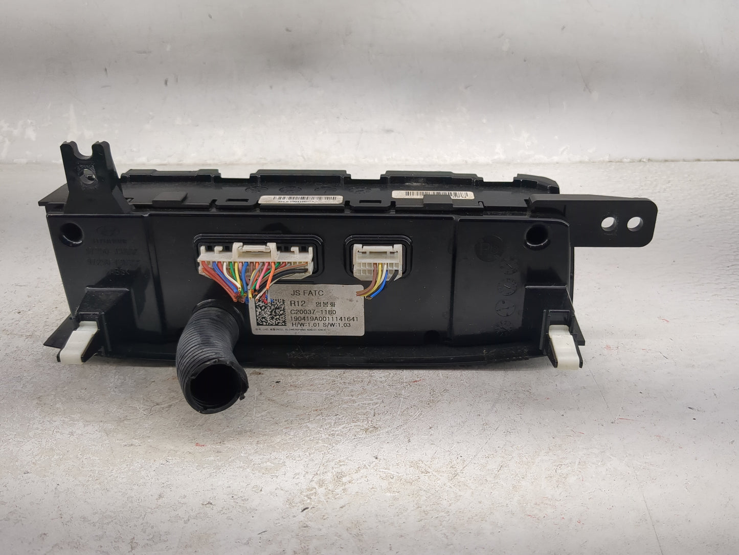 2019-2020 Hyundai Veloster Climate Control Module Temperature AC/Heater Replacement P/N:C20037-1180 Fits Fits 2019 2020 OEM 