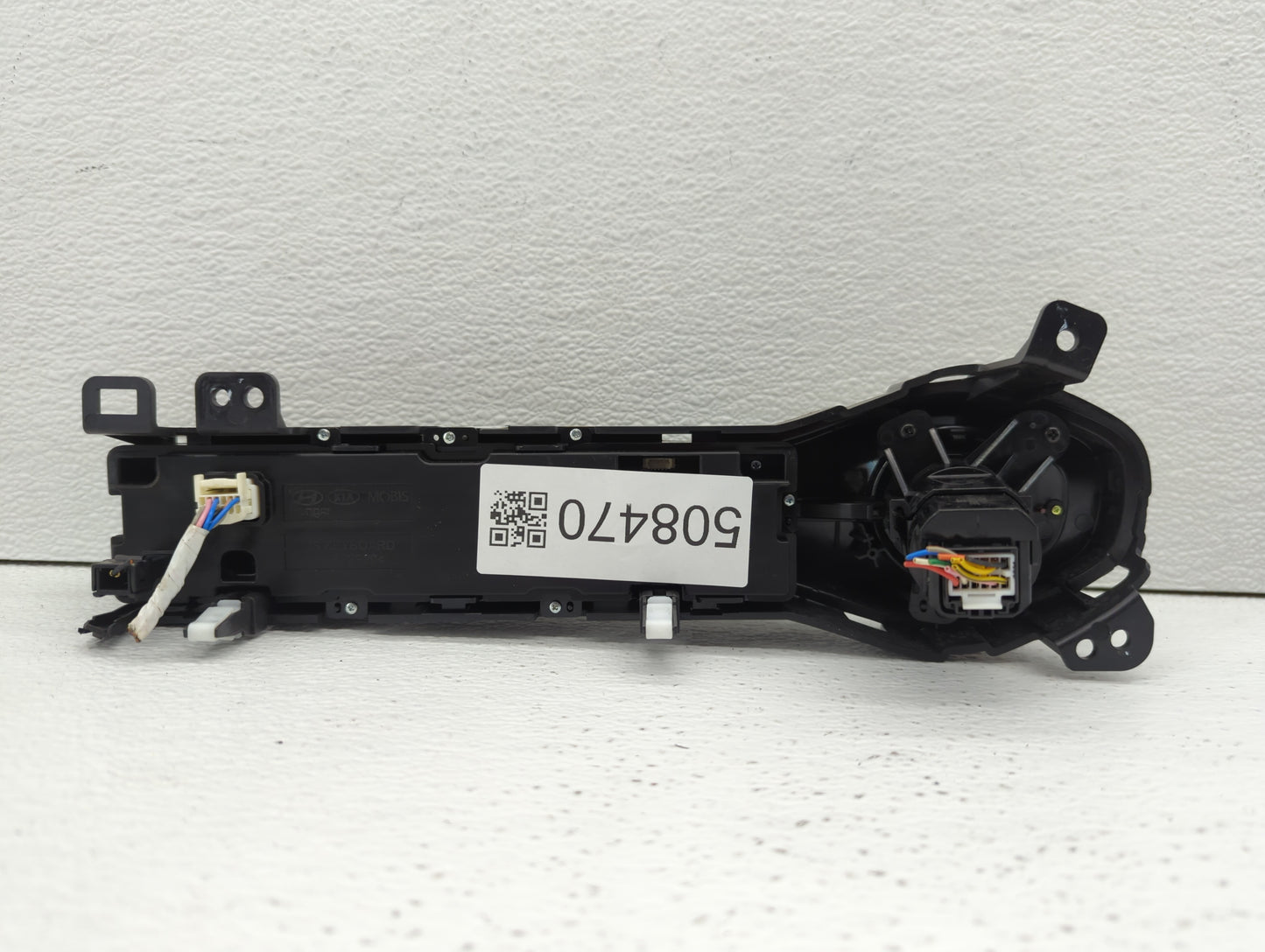 2019-2020 Hyundai Veloster Radio AM FM Cd Player Receiver Replacement P/N:2635295 Fits Fits 2019 2020 OEM Used Auto Parts - 