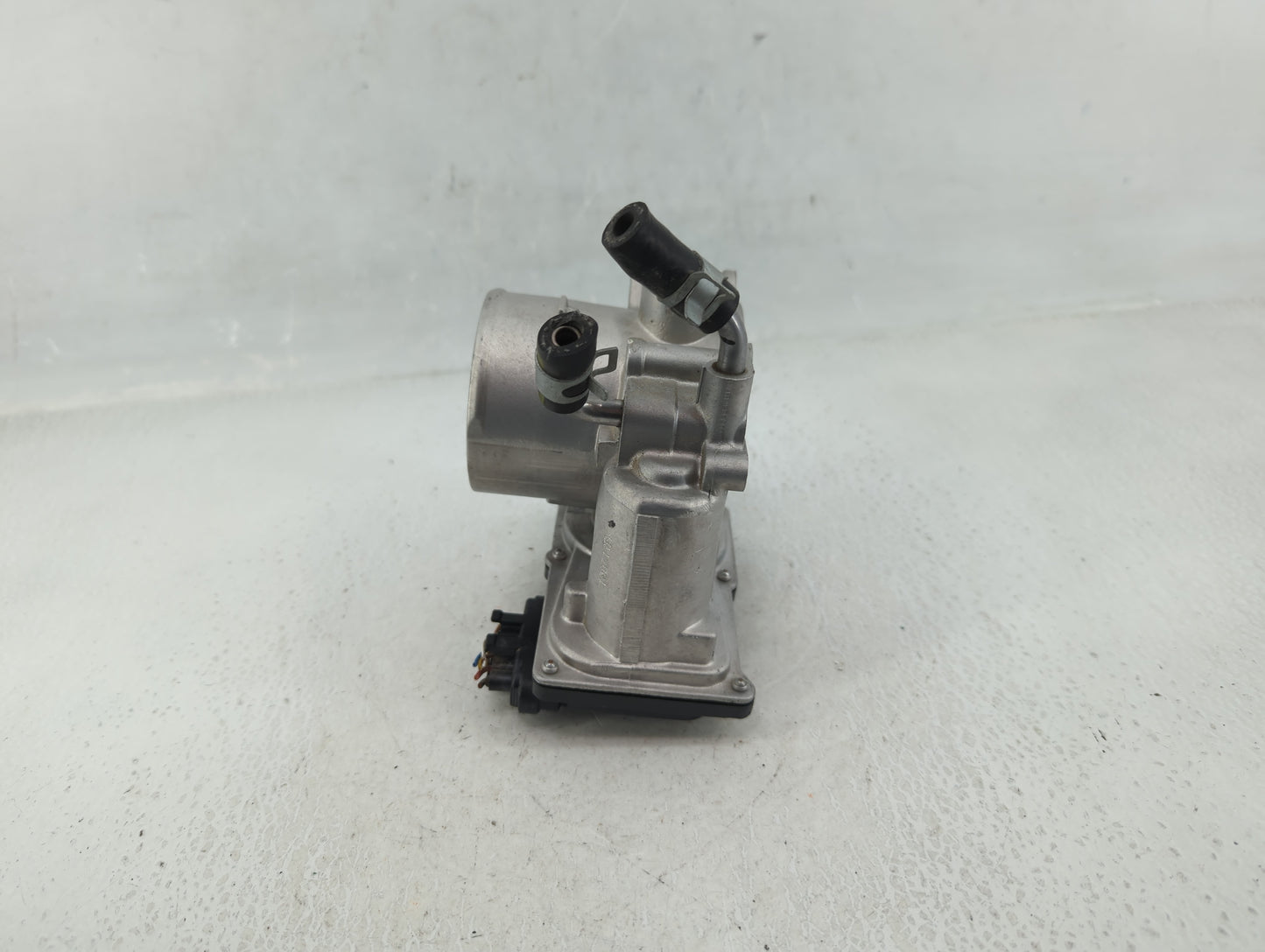 2019-2020 Hyundai Veloster Throttle Body P/N:5532 07C13 35100-2E400 Fits Fits 2012 2013 2014 2015 2016 2018 2019 2020 2021 O