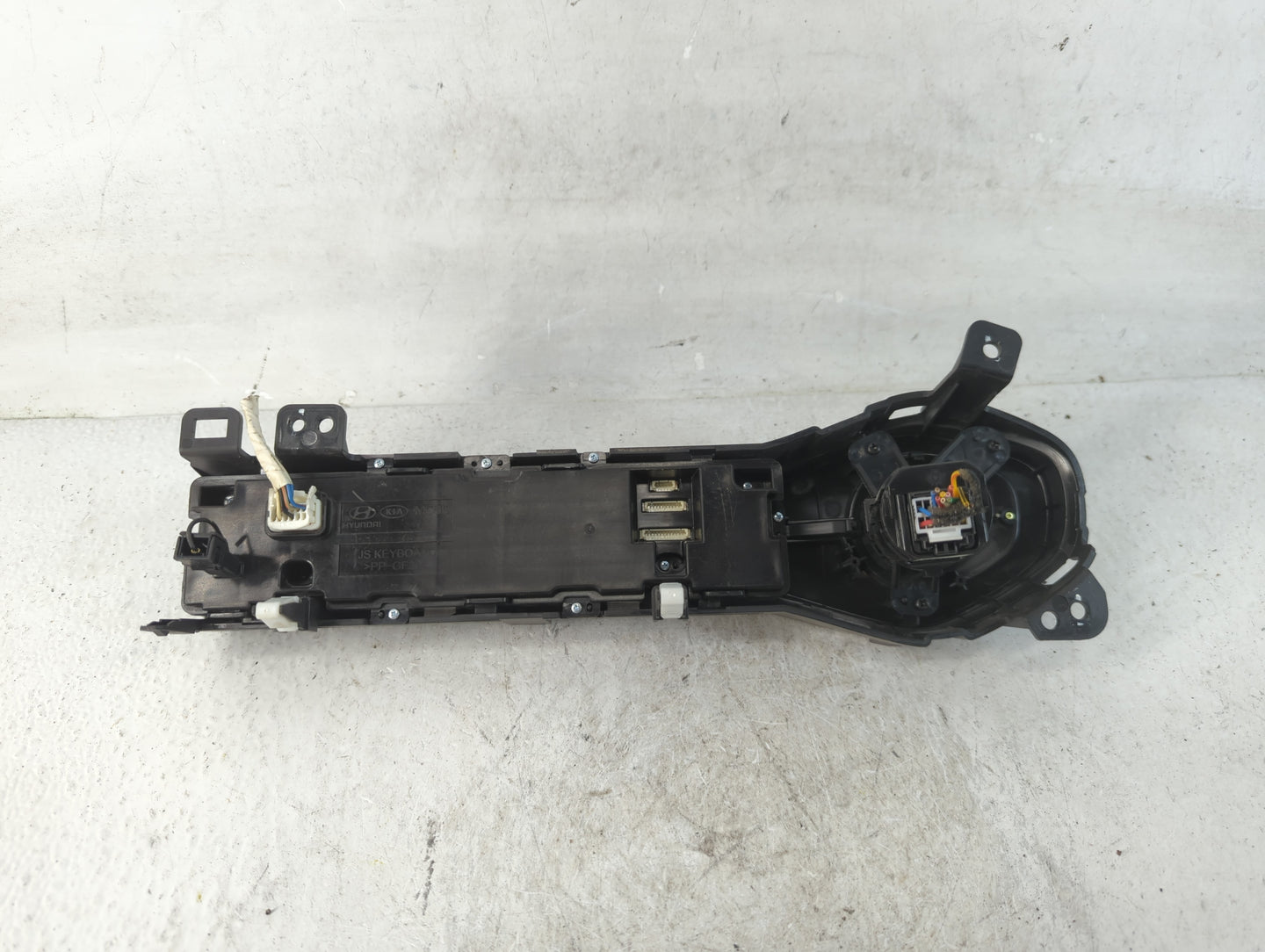 2019-2020 Hyundai Veloster Radio AM FM Cd Player Receiver Replacement P/N:2633119 Fits Fits 2019 2020 OEM Used Auto Parts - 