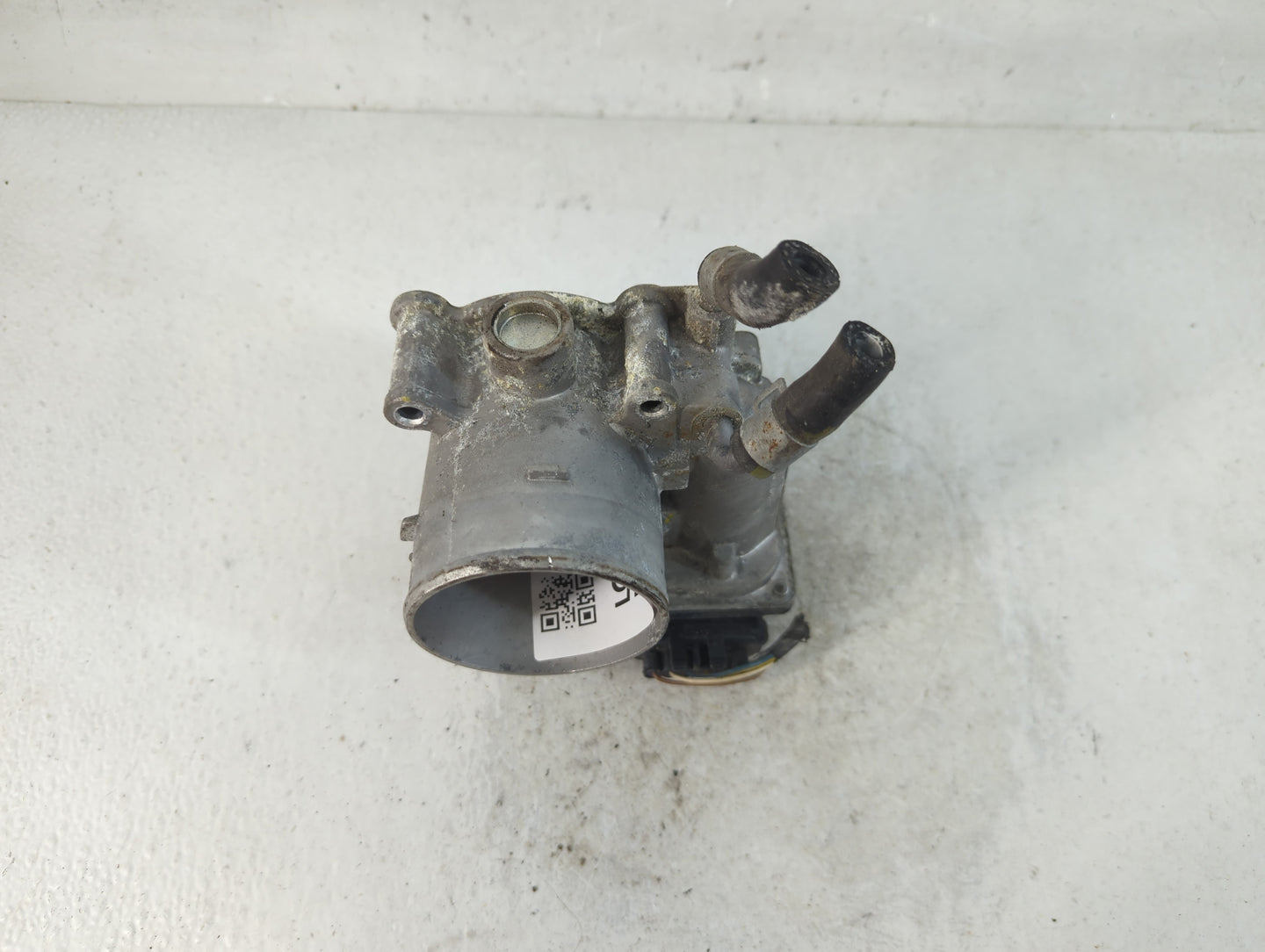 2019-2020 Hyundai Veloster Throttle Body P/N:35100-2E400 Fits Fits 2012 2013 2014 2015 2016 2018 2019 2020 2021 OEM Used Aut