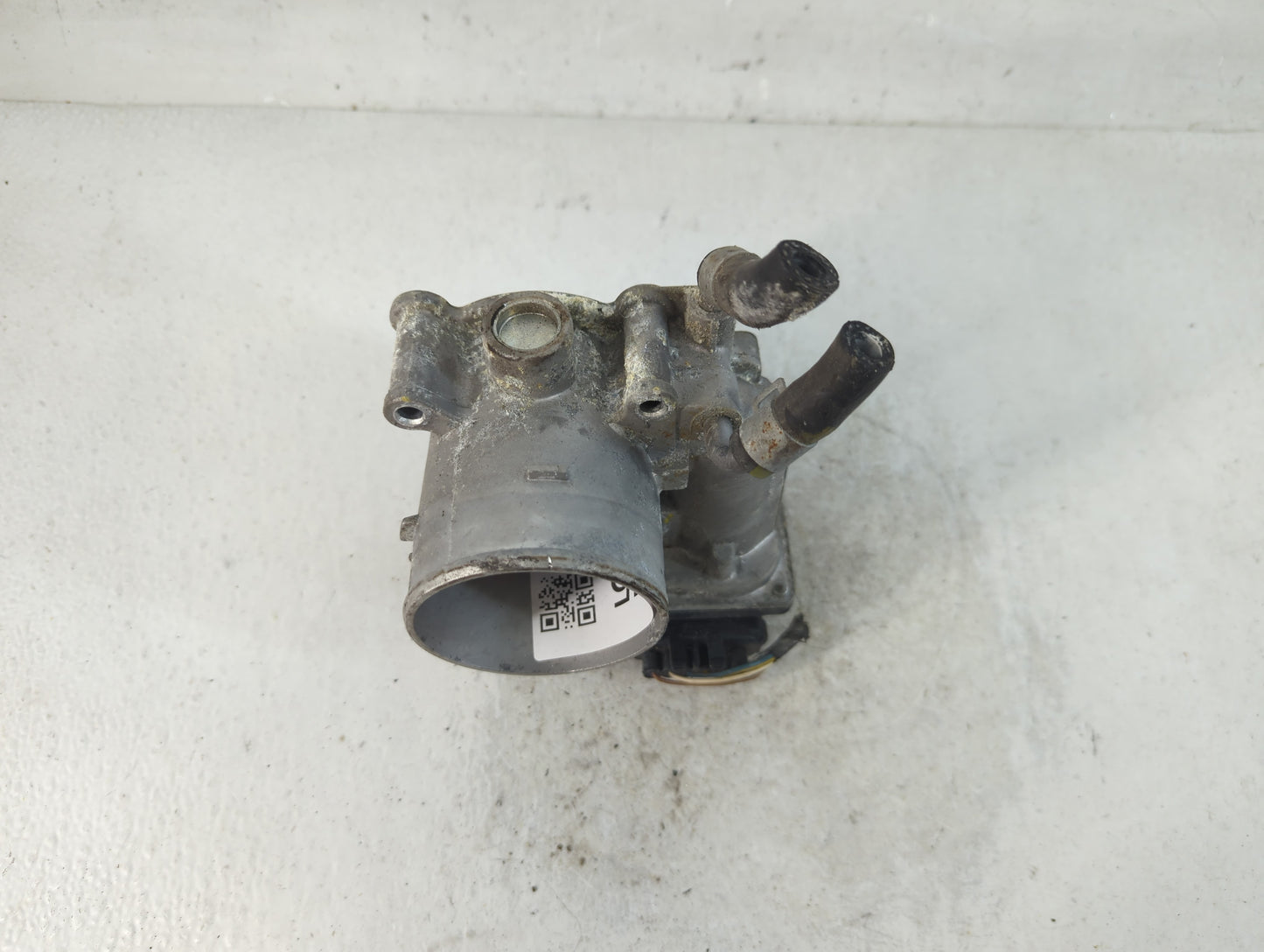 2019-2020 Hyundai Veloster Throttle Body P/N:35100-2E400 Fits Fits 2012 2013 2014 2015 2016 2018 2019 2020 2021 OEM Used Aut