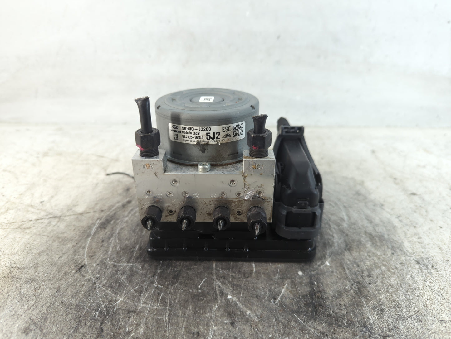 2019-2020 Hyundai Veloster ABS Pump Control Module Replacement P/N:58900-J3200 Fits Fits 2019 2020 OEM Used Auto Parts - Oem