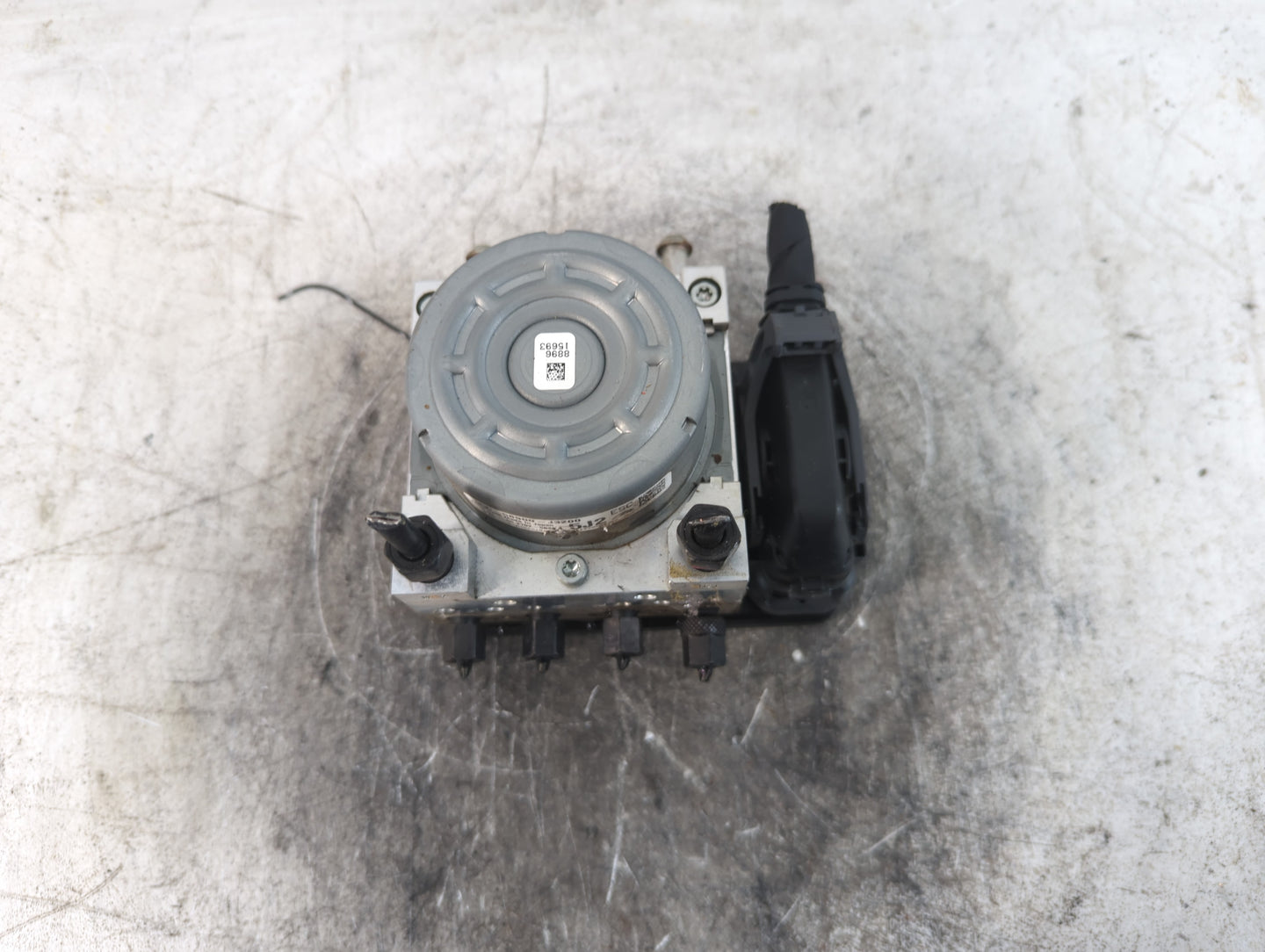 2019-2020 Hyundai Veloster ABS Pump Control Module Replacement P/N:58900-J3200 Fits Fits 2019 2020 OEM Used Auto Parts - Oem