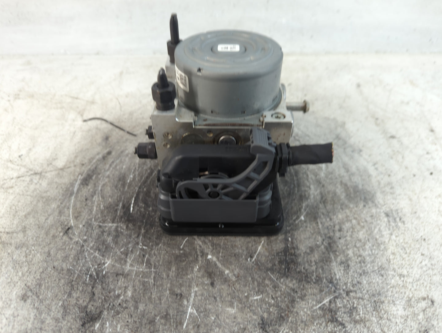 2019-2020 Hyundai Veloster ABS Pump Control Module Replacement P/N:58900-J3200 Fits Fits 2019 2020 OEM Used Auto Parts - Oem
