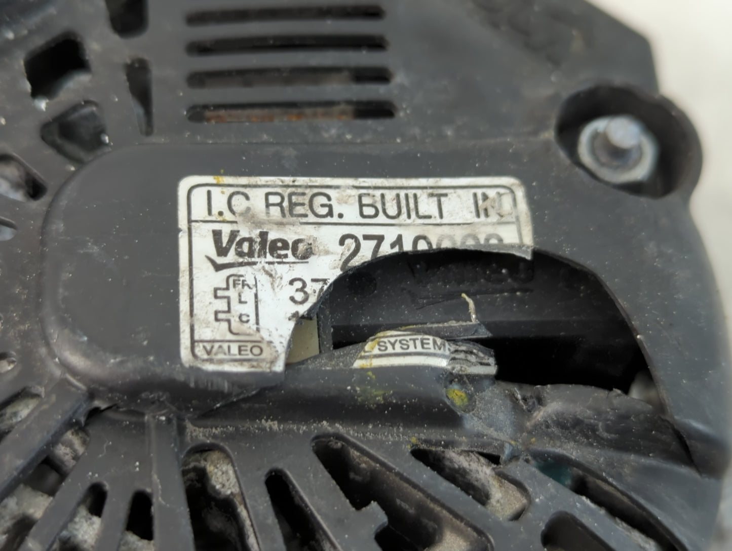 2019-2020 Hyundai Veloster Alternator Replacement Generator Charging Assembly Engine OEM P/N:2710000 Fits Fits 2017 2018 201