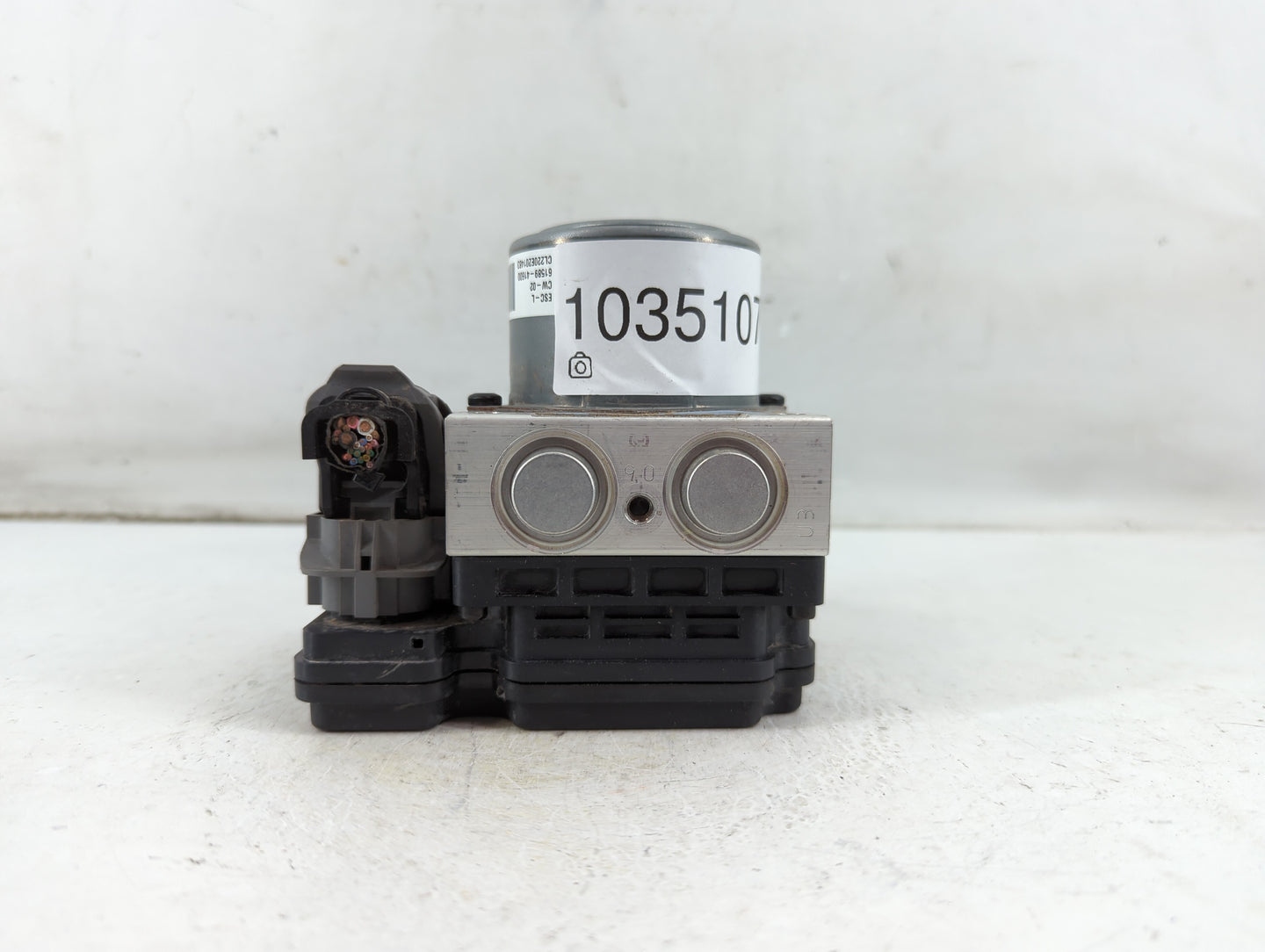 2020 Hyundai Venue ABS Pump Control Module Replacement P/N:58900-K2500 Fits OEM Used Auto Parts - Oemusedautoparts1.com