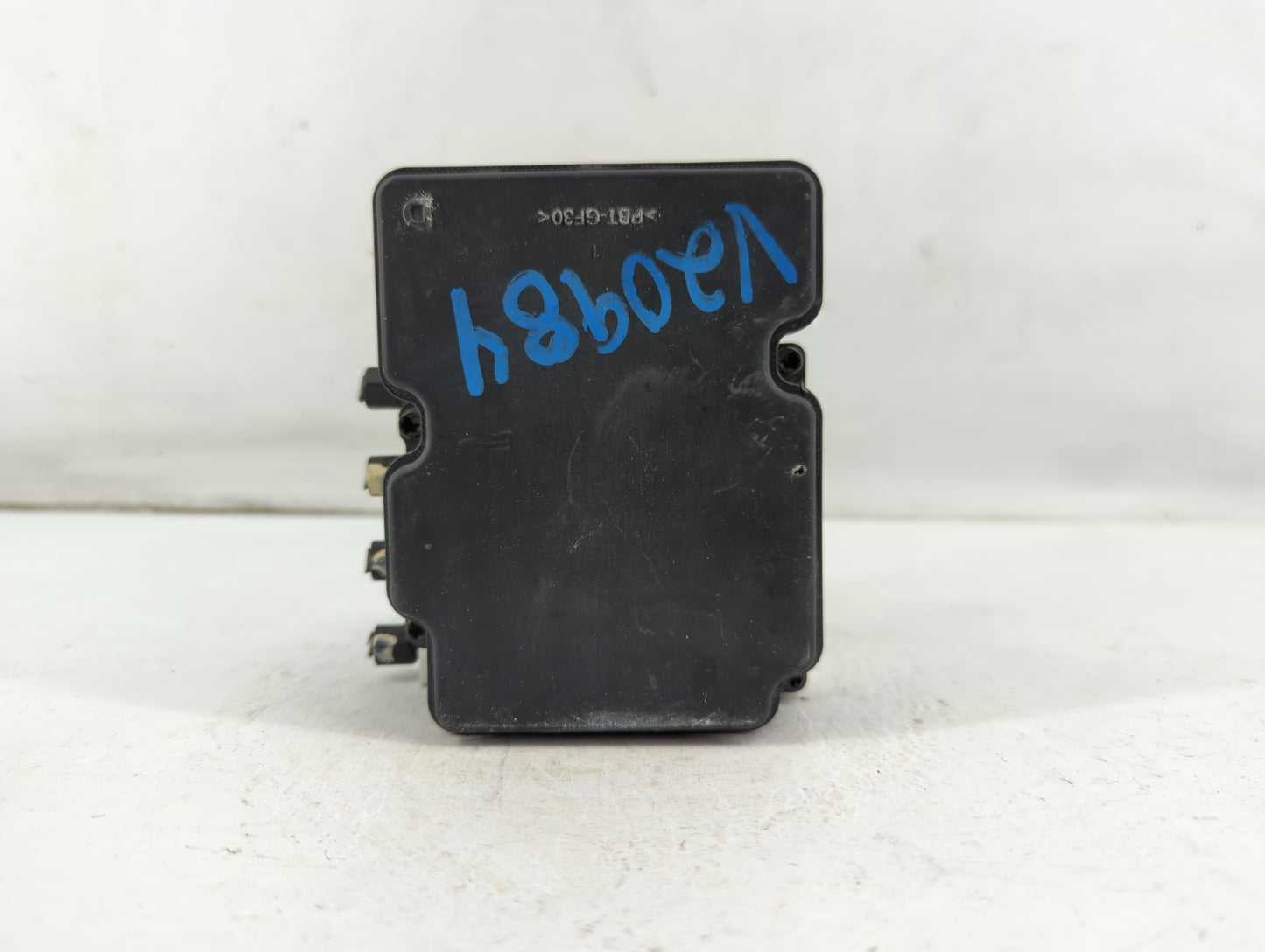 2020 Hyundai Venue ABS Pump Control Module Replacement P/N:58900-K2500 Fits OEM Used Auto Parts - Oemusedautoparts1.com
