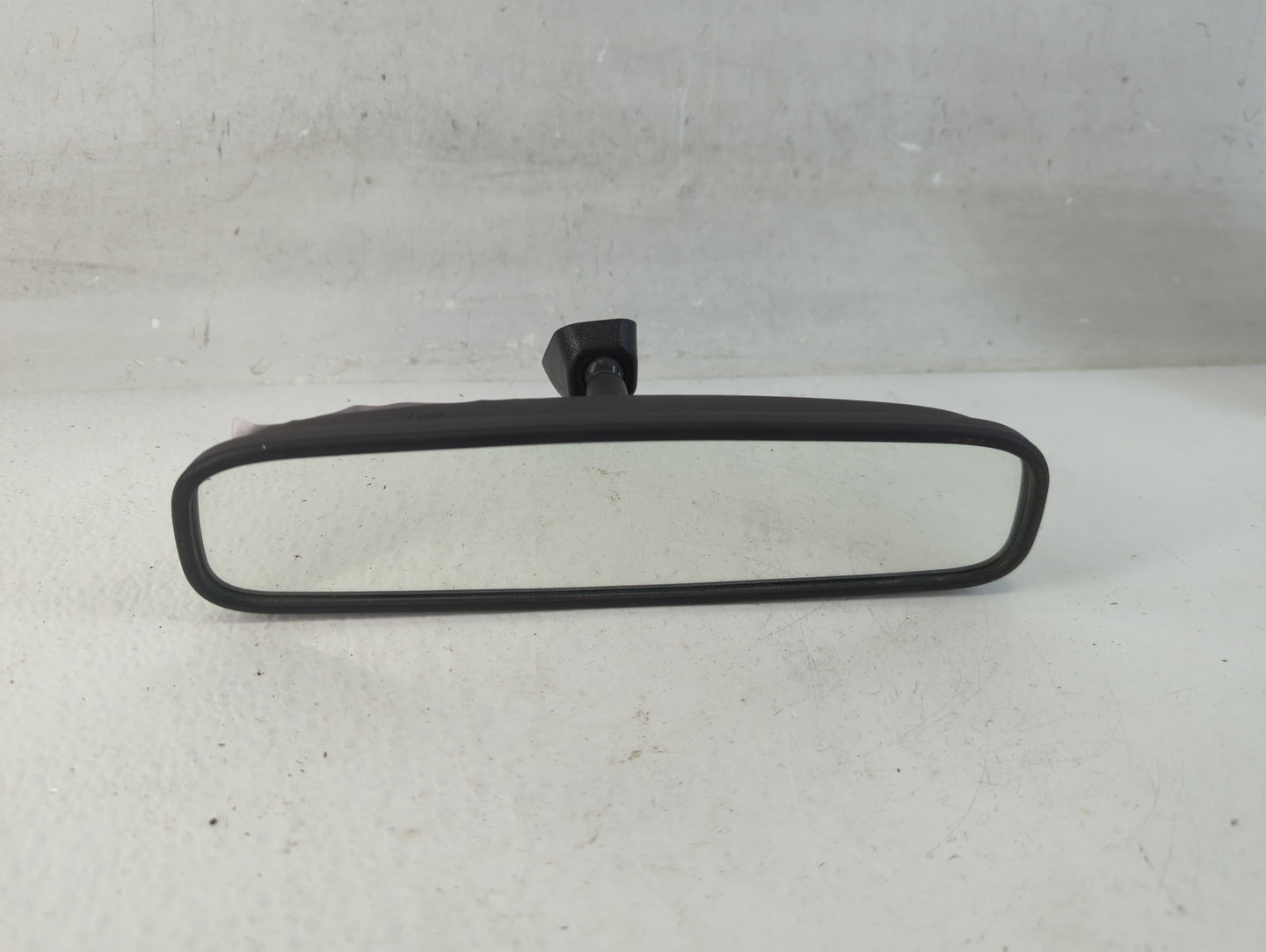 2020 Hyundai Venue Interior Rear View Mirror Replacement OEM P/N:E13049848 Fits OEM Used Auto Parts - Oemusedautoparts1.com