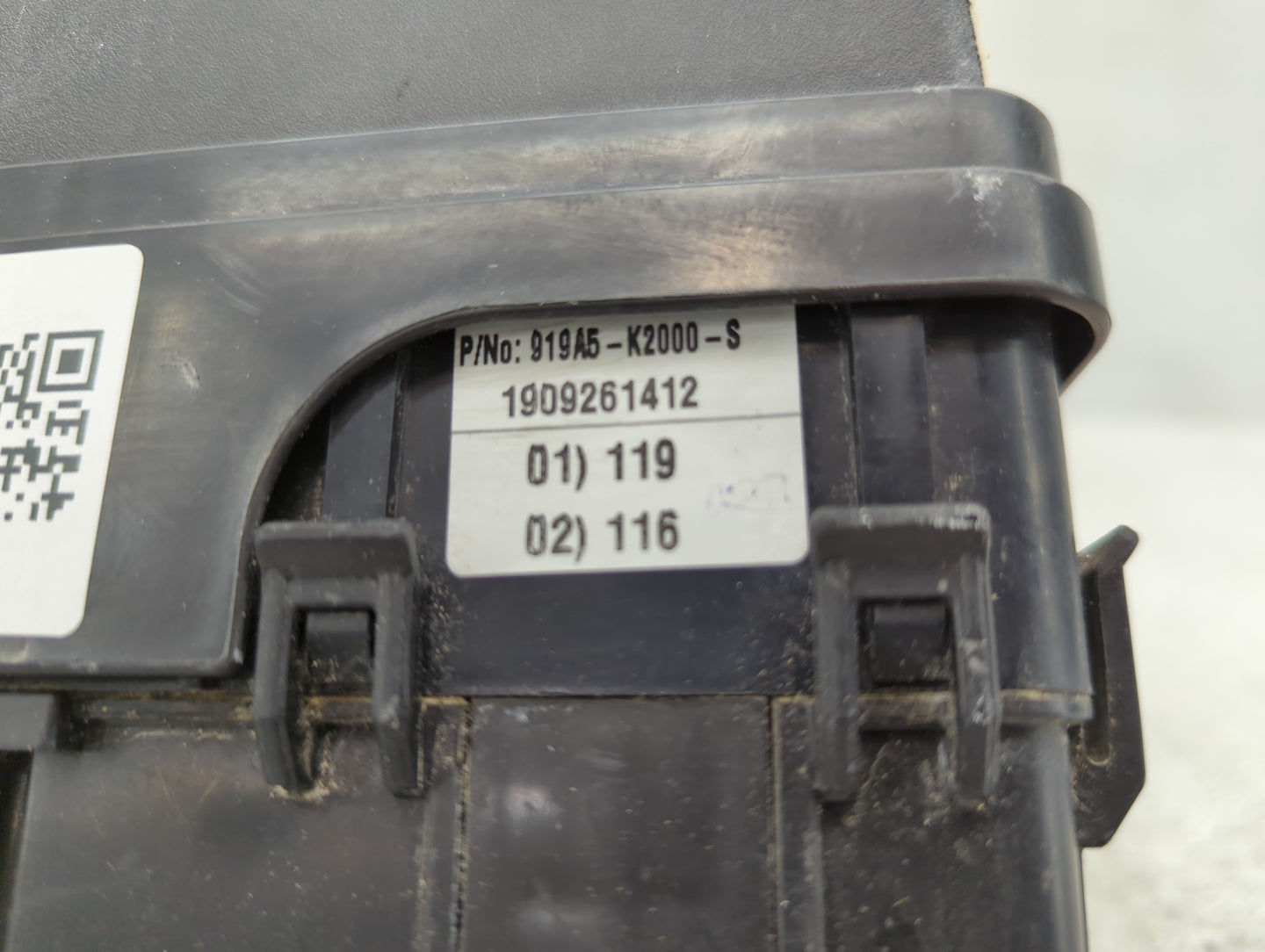2020 Hyundai Venue Fusebox Fuse Box Panel Relay Module P/N:91270-K2080 Fits OEM Used Auto Parts - Oemusedautoparts1.com