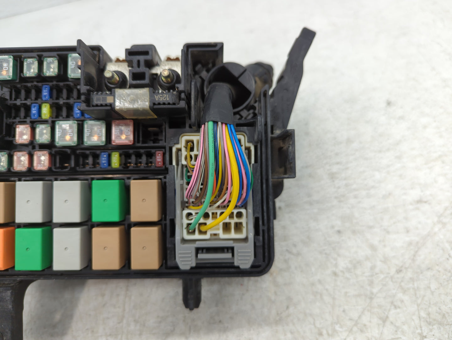 2020 Hyundai Venue Fusebox Fuse Box Panel Relay Module P/N:91270-K2080 Fits OEM Used Auto Parts - Oemusedautoparts1.com