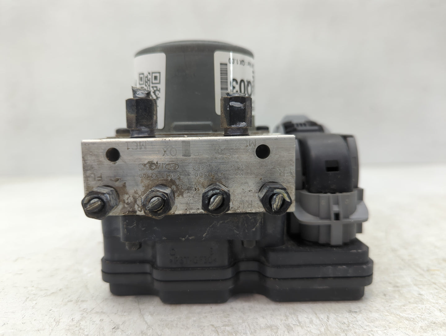 2020 Hyundai Venue ABS Pump Control Module Replacement P/N:58900-K2500 Fits OEM Used Auto Parts - Oemusedautoparts1.com