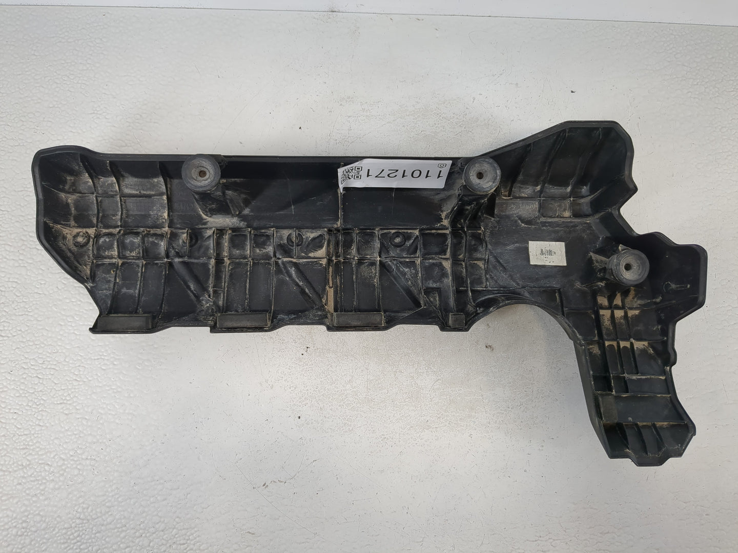 2020 Hyundai Venue Engine Cover - Oemusedautoparts1.com