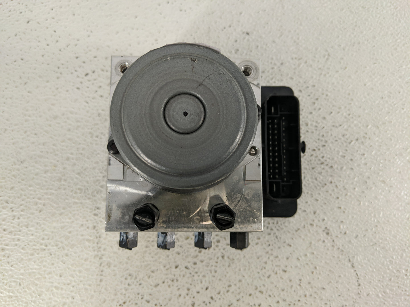 2020 Hyundai Venue ABS Pump Control Module Replacement P/N:58900-K2800 58900-K2500 Fits OEM Used Auto Parts - Oemusedautopar