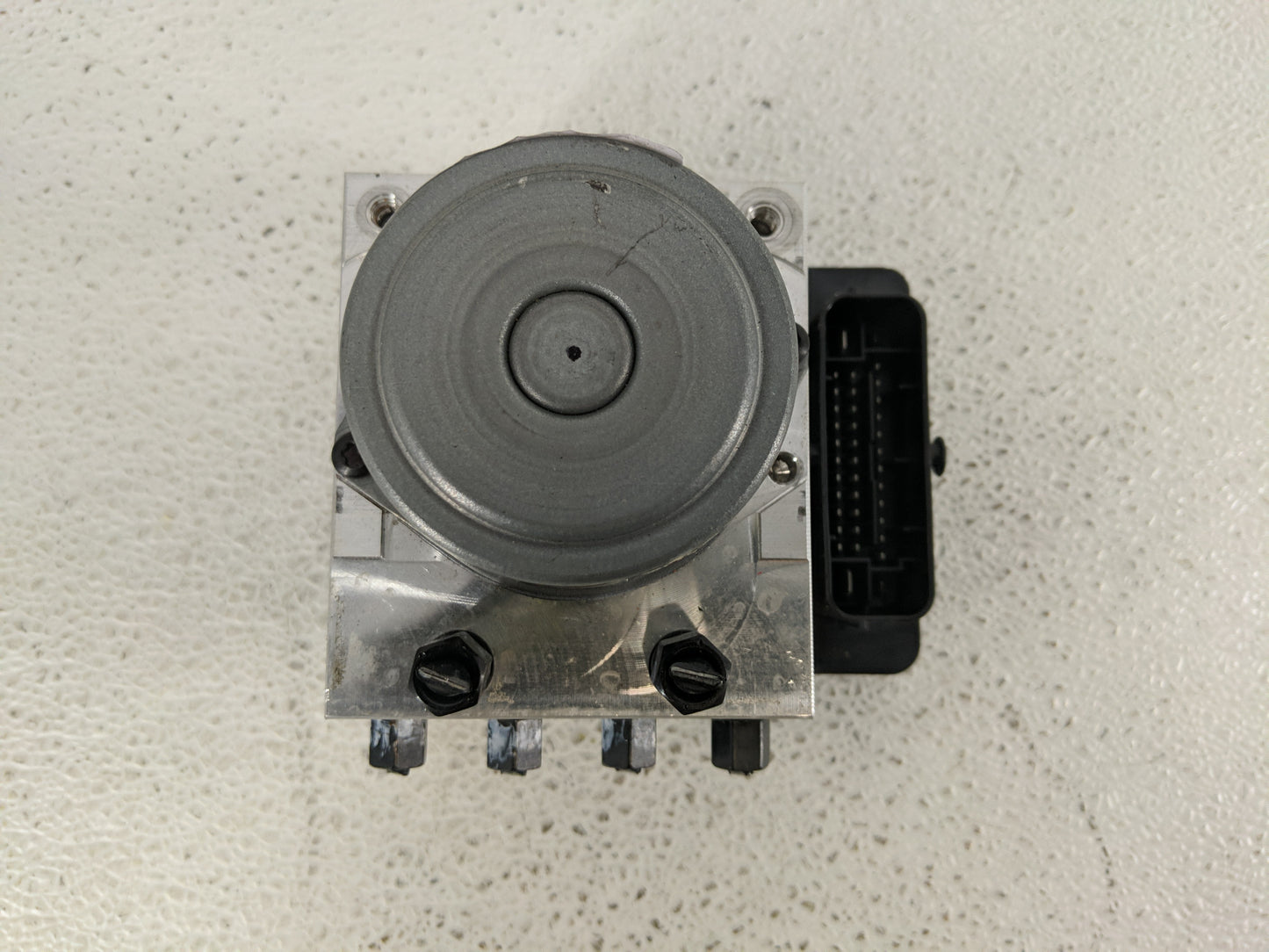 2020 Hyundai Venue ABS Pump Control Module Replacement P/N:58900-K2800 58900-K2500 Fits OEM Used Auto Parts - Oemusedautopar