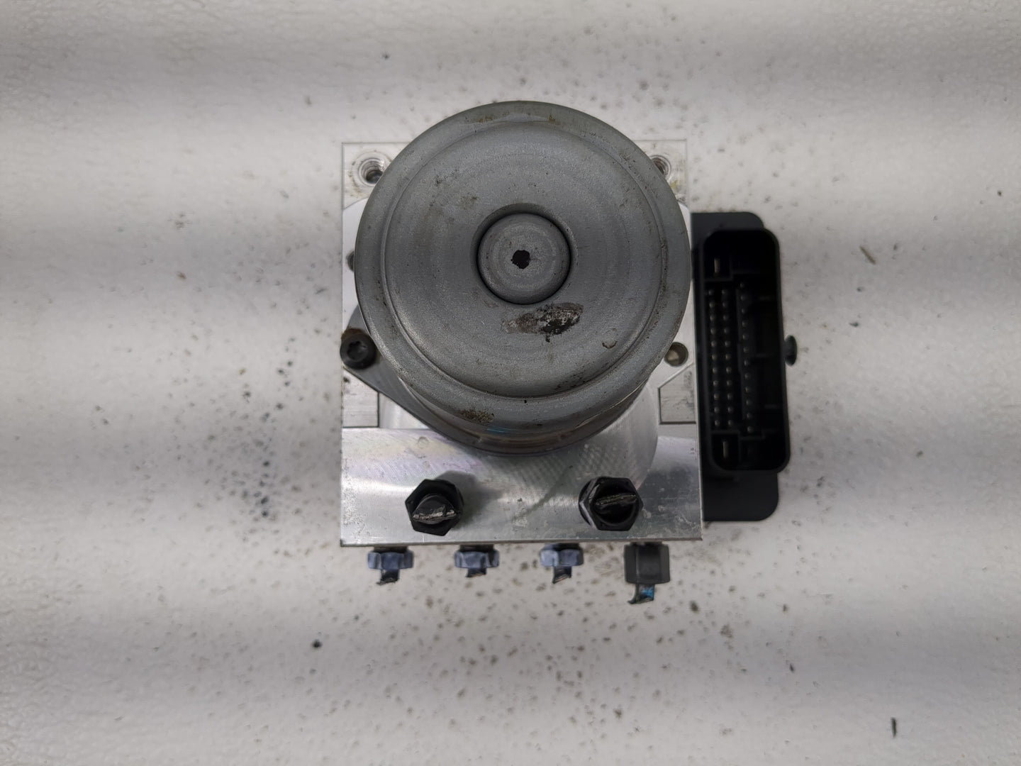 2020 Hyundai Venue ABS Pump Control Module Replacement P/N:58900-K2800 58900-K2500 Fits OEM Used Auto Parts - Oemusedautopar