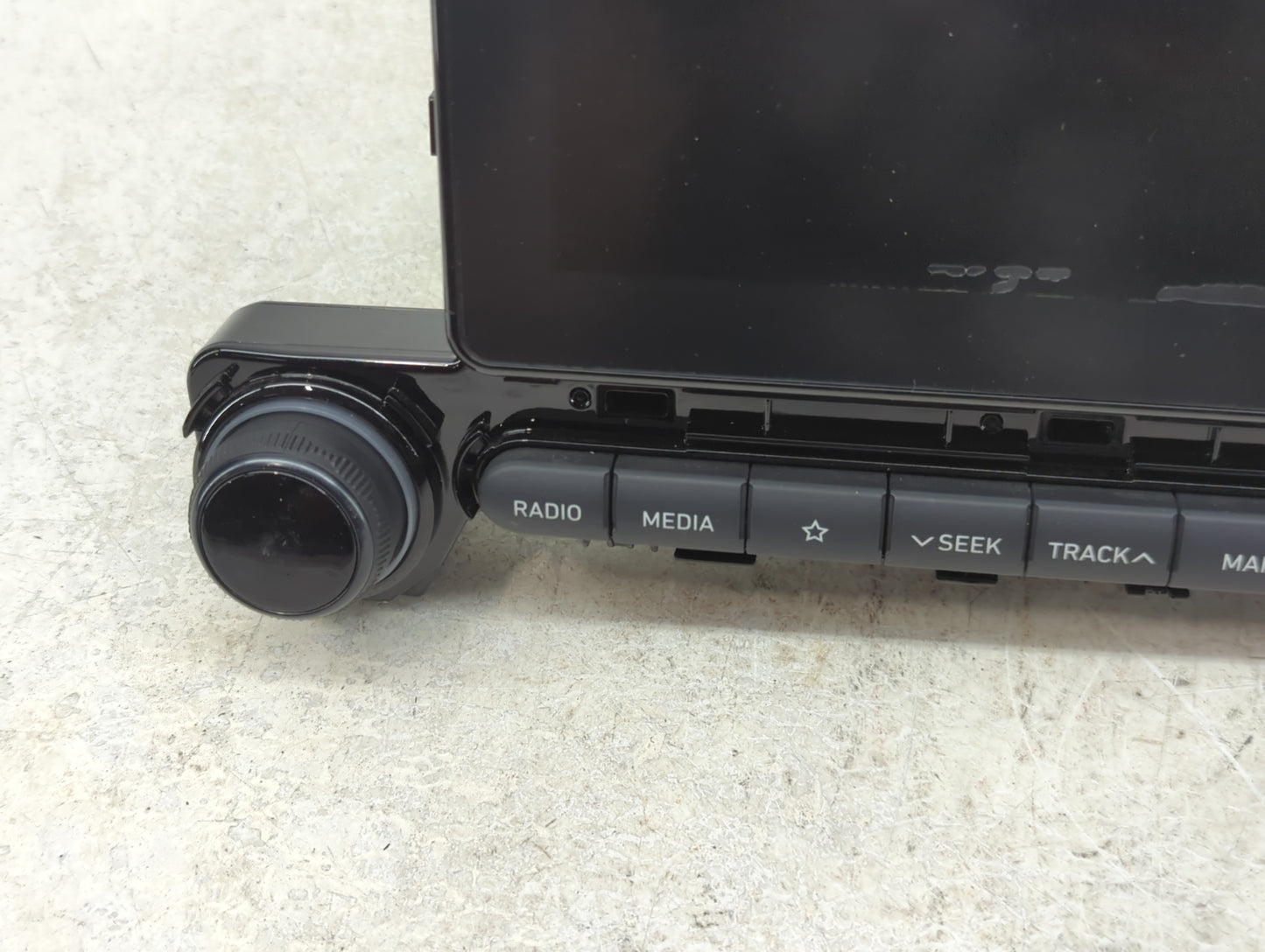 2020 Hyundai Venue Radio AM FM Cd Player Receiver Replacement P/N:96560-K2040MDD Fits OEM Used Auto Parts - Oemusedautoparts